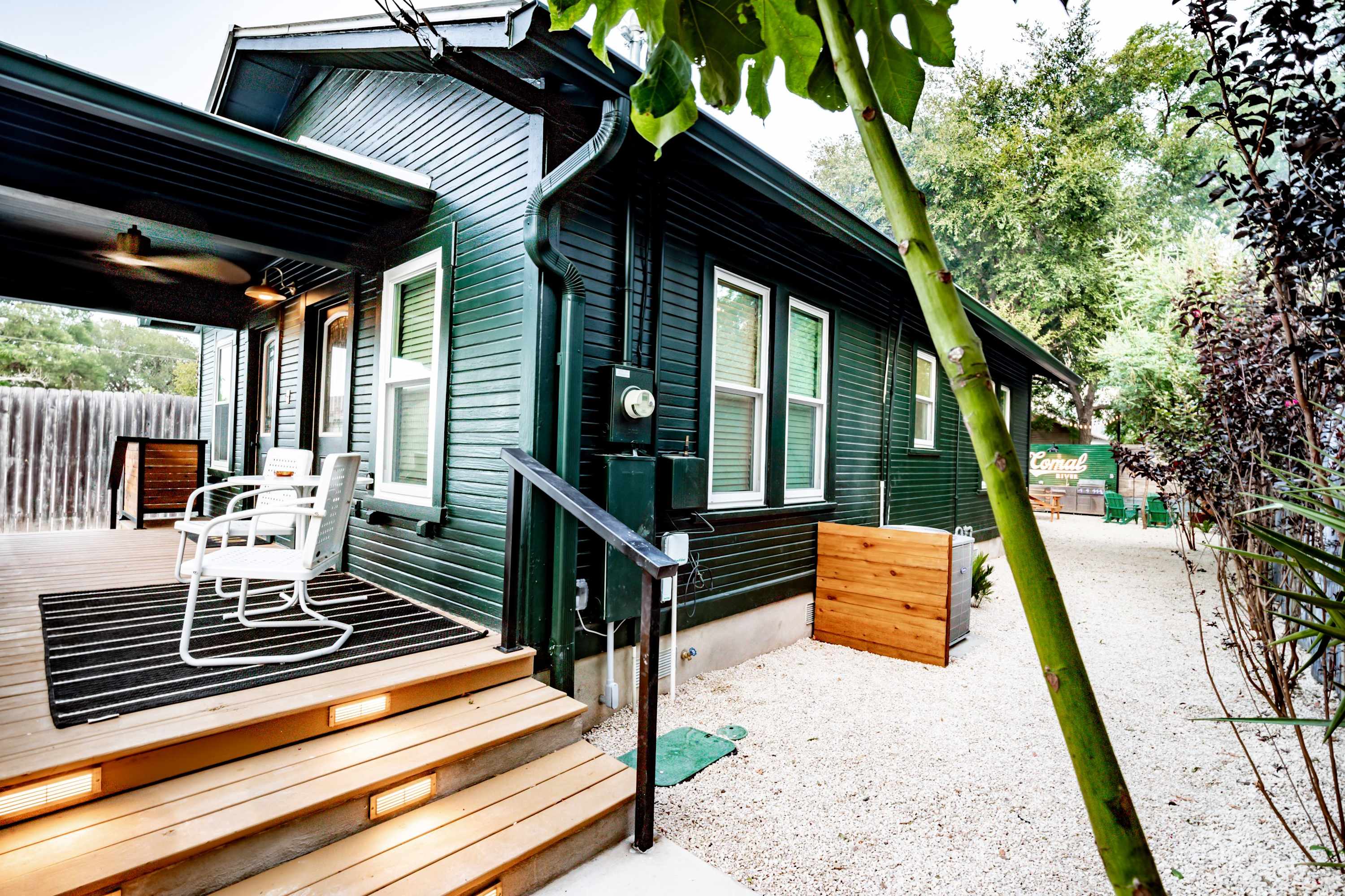 Best Location in Downtown NB - Golf Cart Included! 8