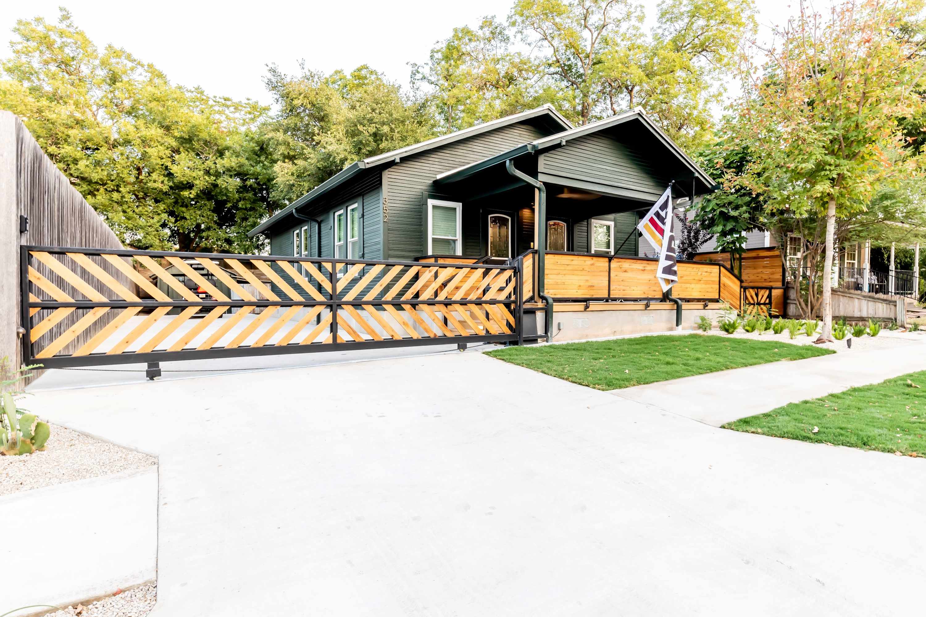 Best Location in Downtown NB - Golf Cart Included! 6