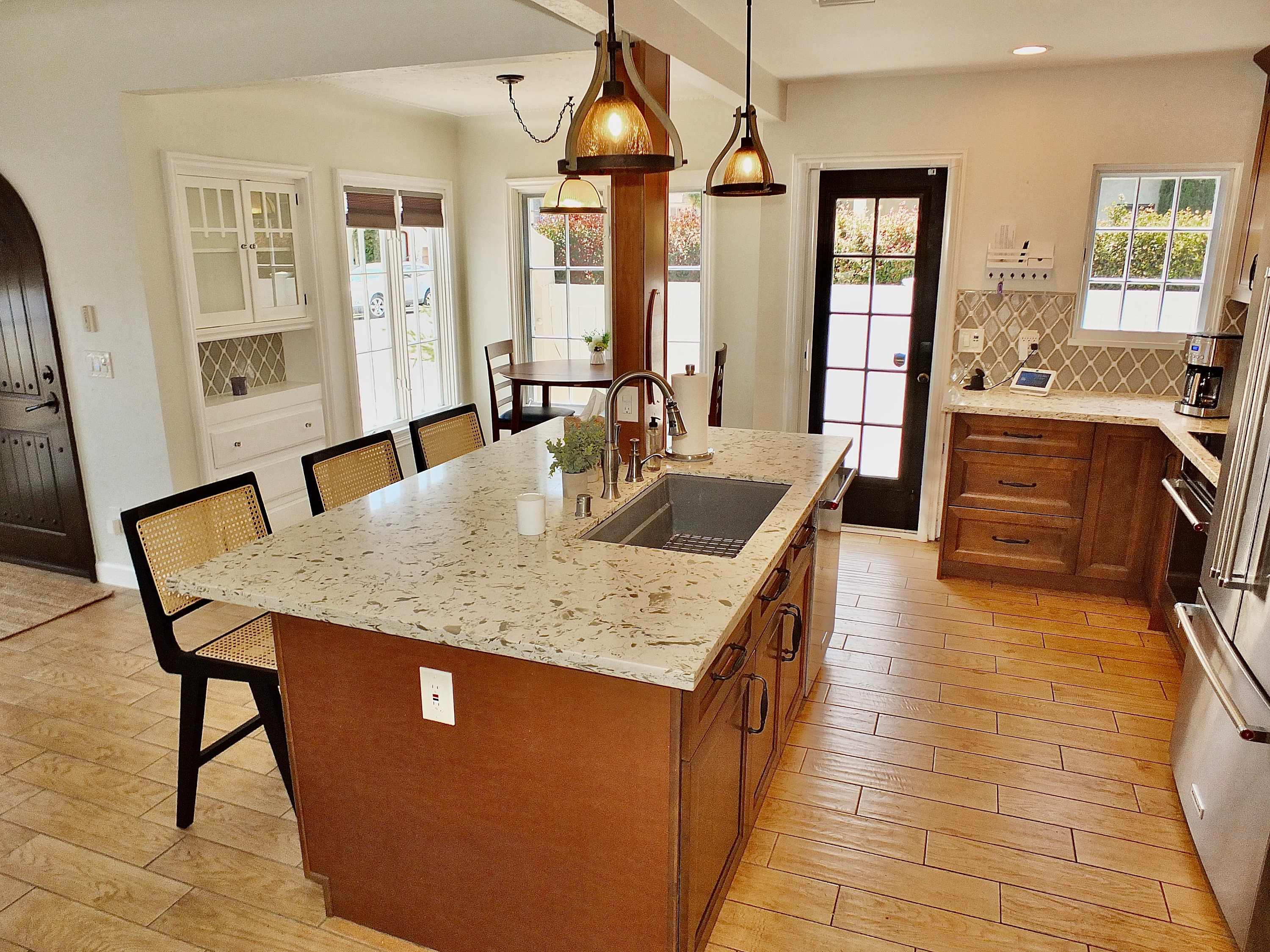 Belmont Shore Beach House - Oceanfront Views, Prime World Cup Locations! 8