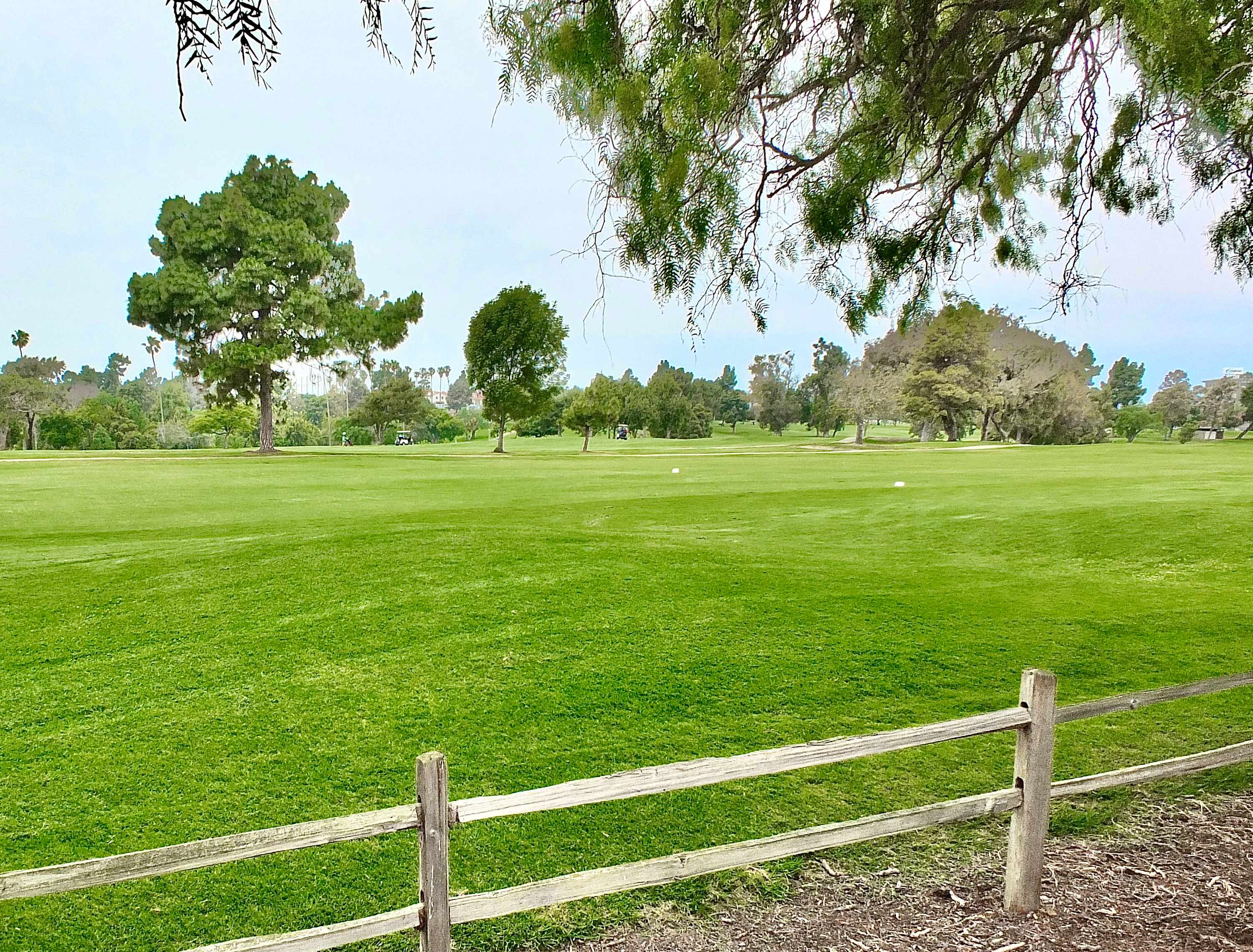 Greenbelt Guesthouse - Unlimited Peace & Privacy, Golf, Bowling Green. Easy Access to World Cup Venue