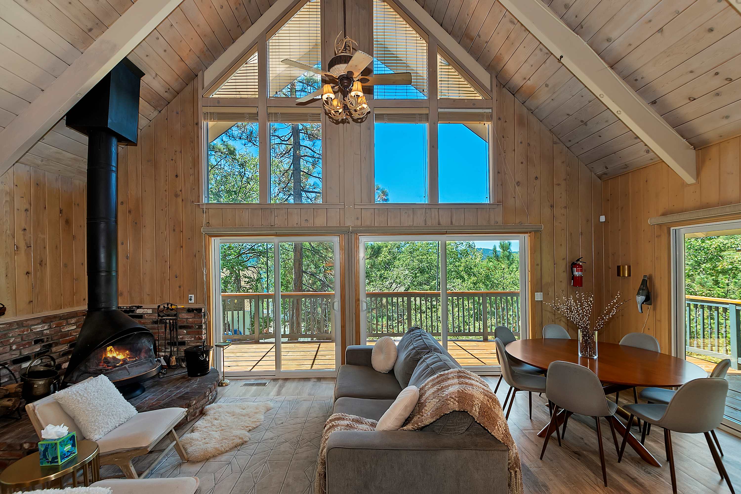 Casa Del Lago - Spacious 4 Story Gated Home 7