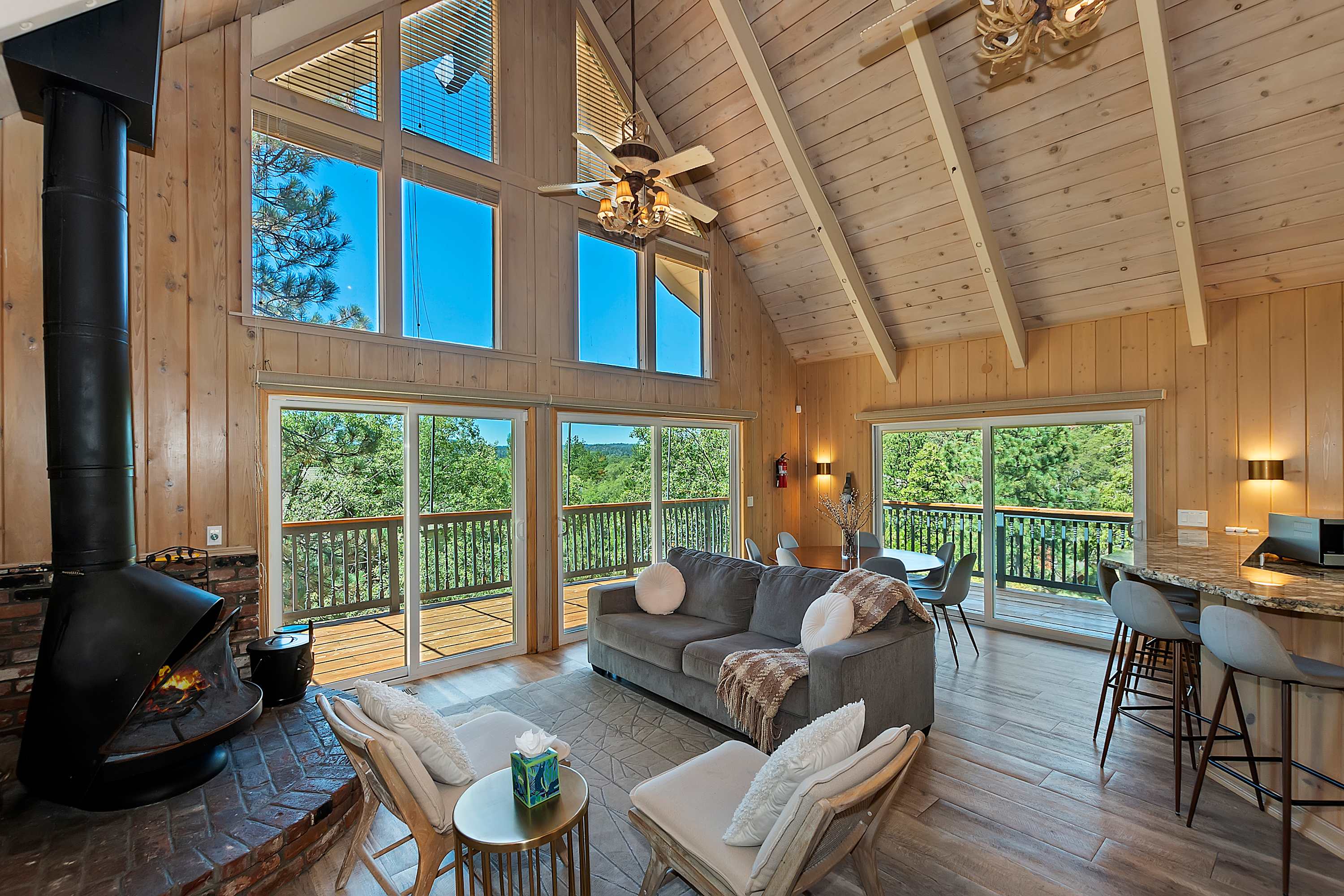 Featured Property Casa Del Lago - Spacious 4 Story Gated Home