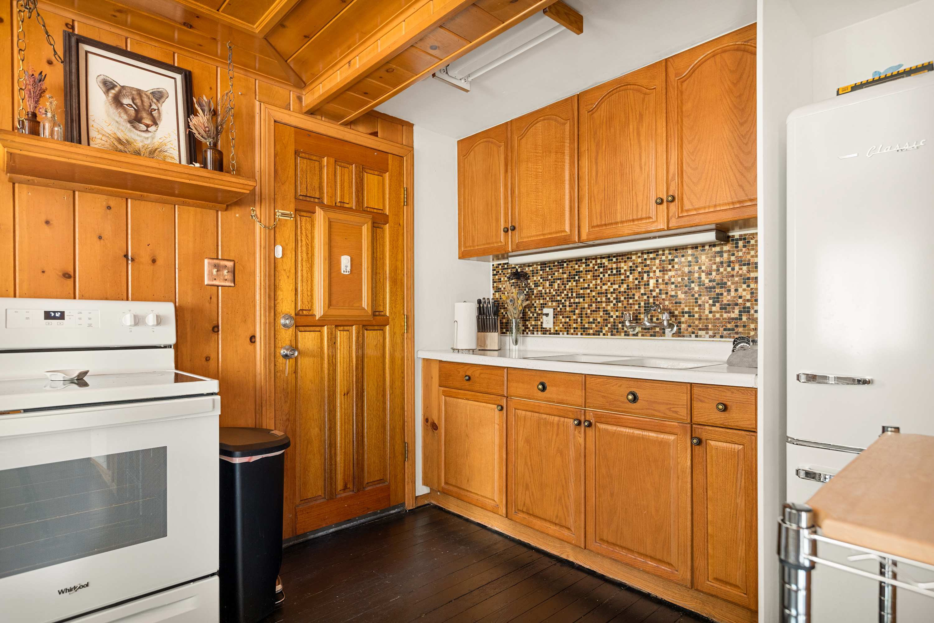 Pineland Getaway - Cozy Cabin Among the Pines 4