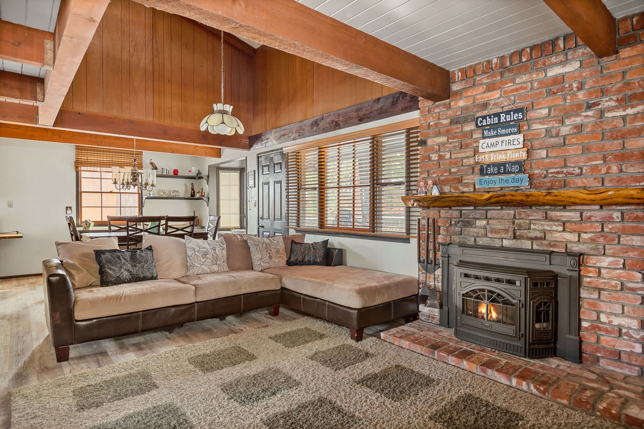 Featured Property Happy Bear Cabin - Minutes to Village!