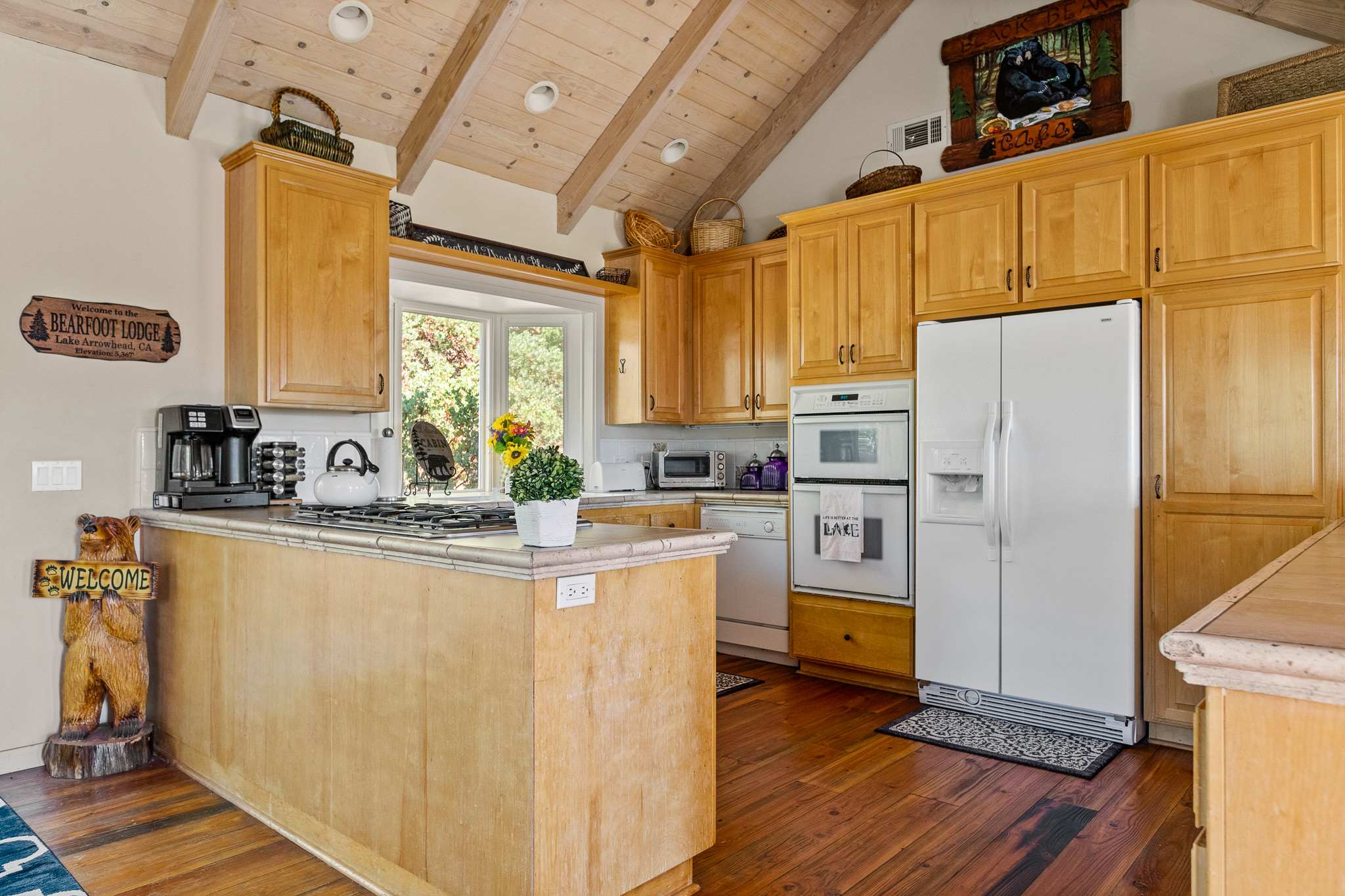 Bearfoot Lodge - Family Retreat w/Game Room & Deck 6