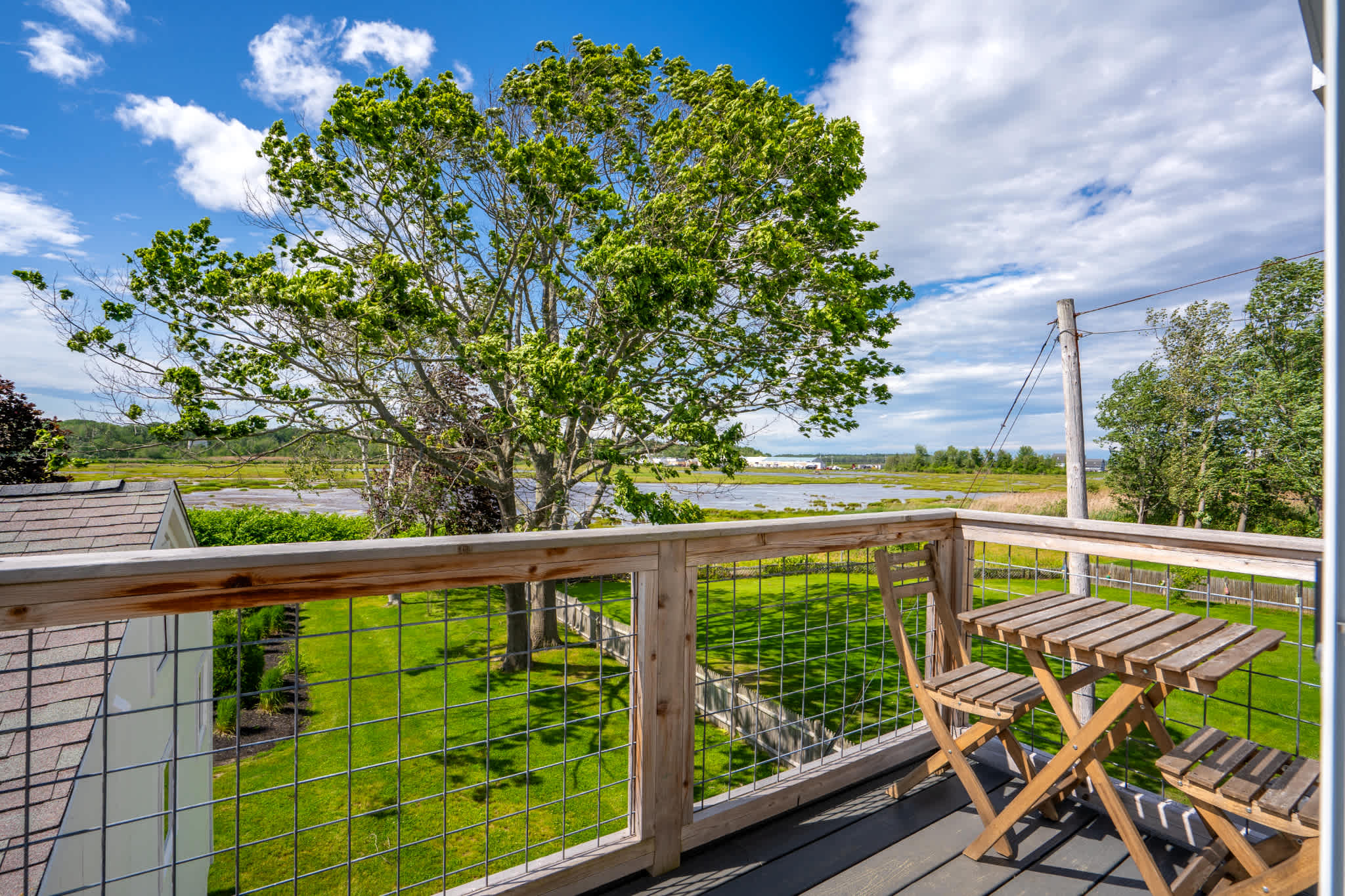 Latitude Adjustment, Walk to Beach & Dining! 3