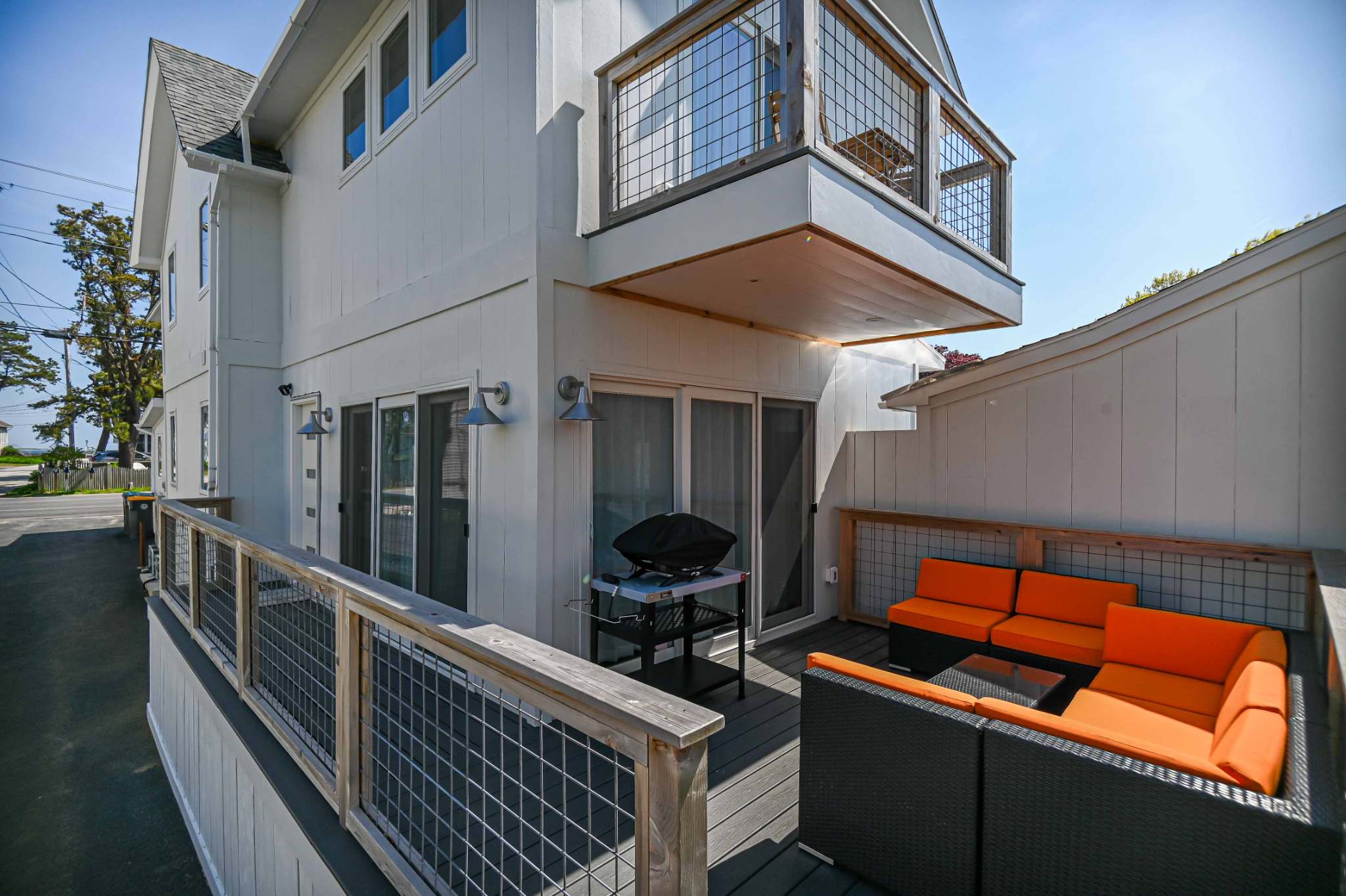 Latitude Adjustment, Walk to Beach & Dining! 8