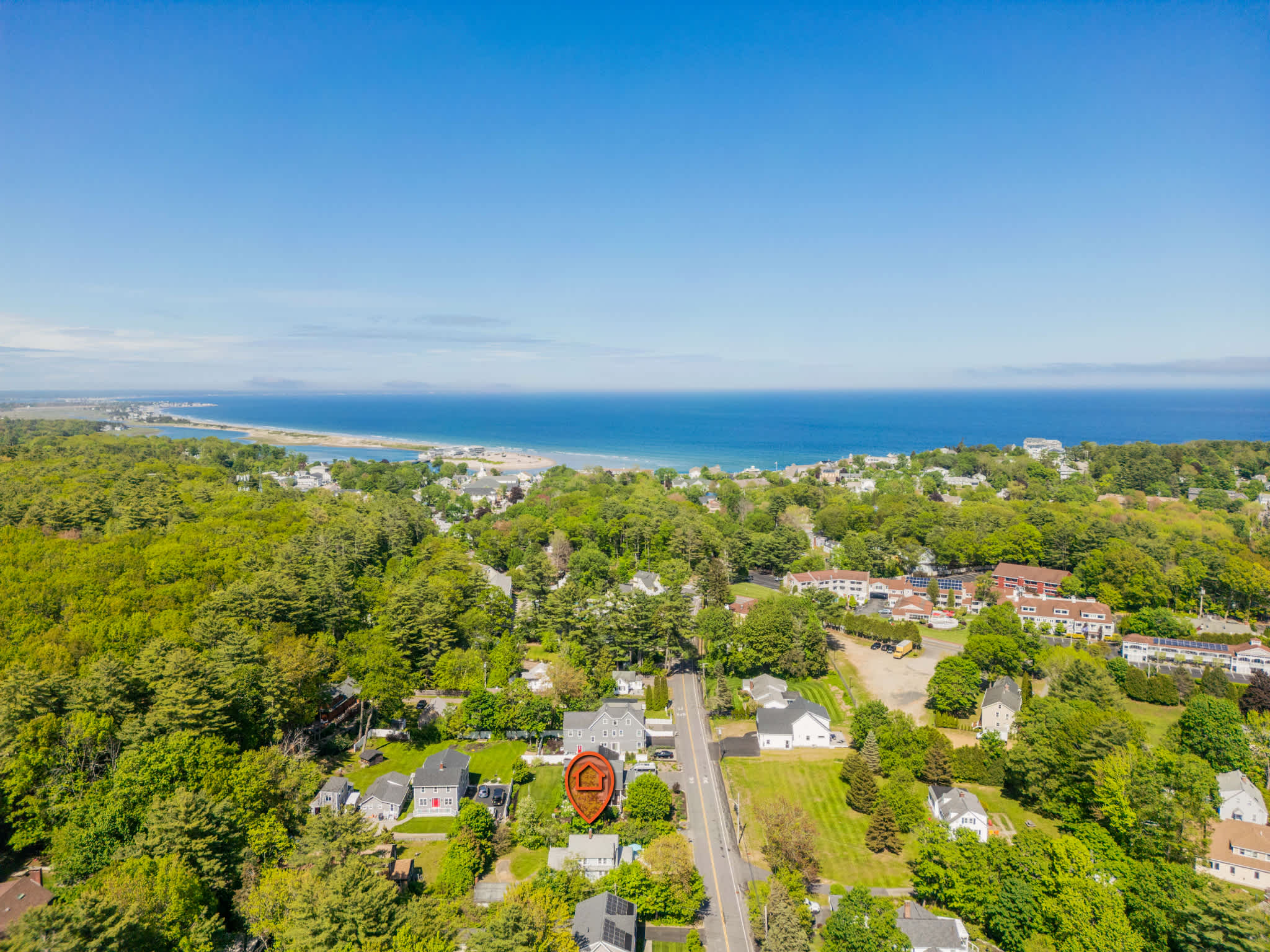 10-Min Walk to Beach - Huge Deck - Near Downtown