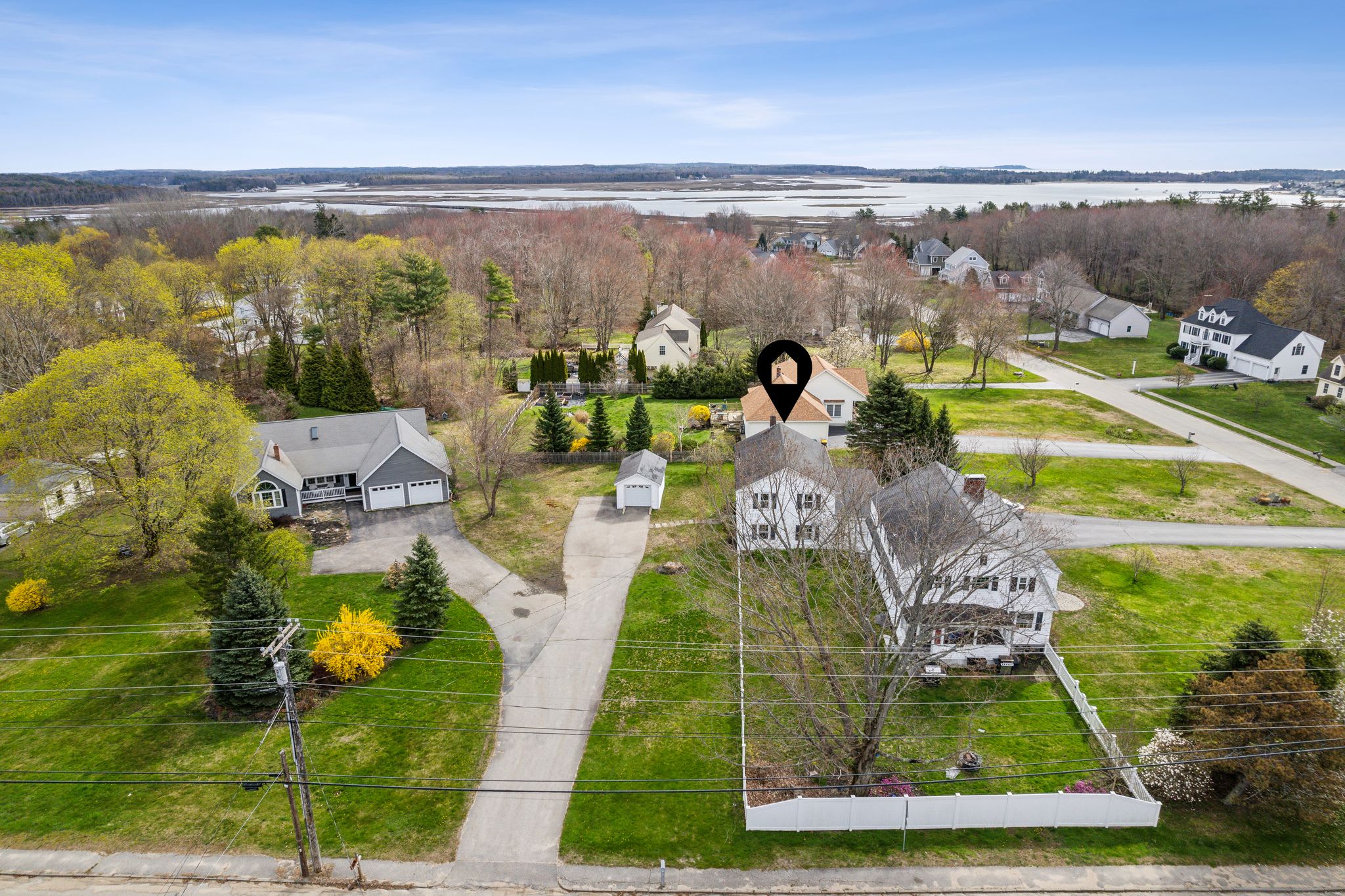 The Coastal Nest - Stay for 5!