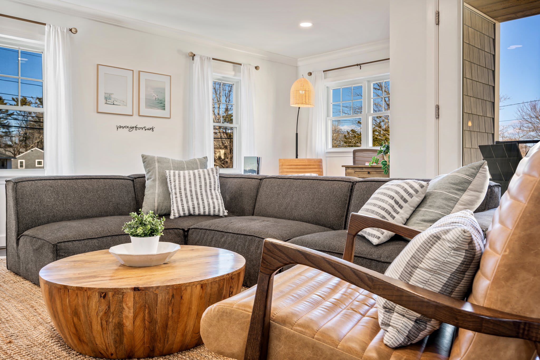 Near Downtown + Beach • Game Room • Sleeps 12