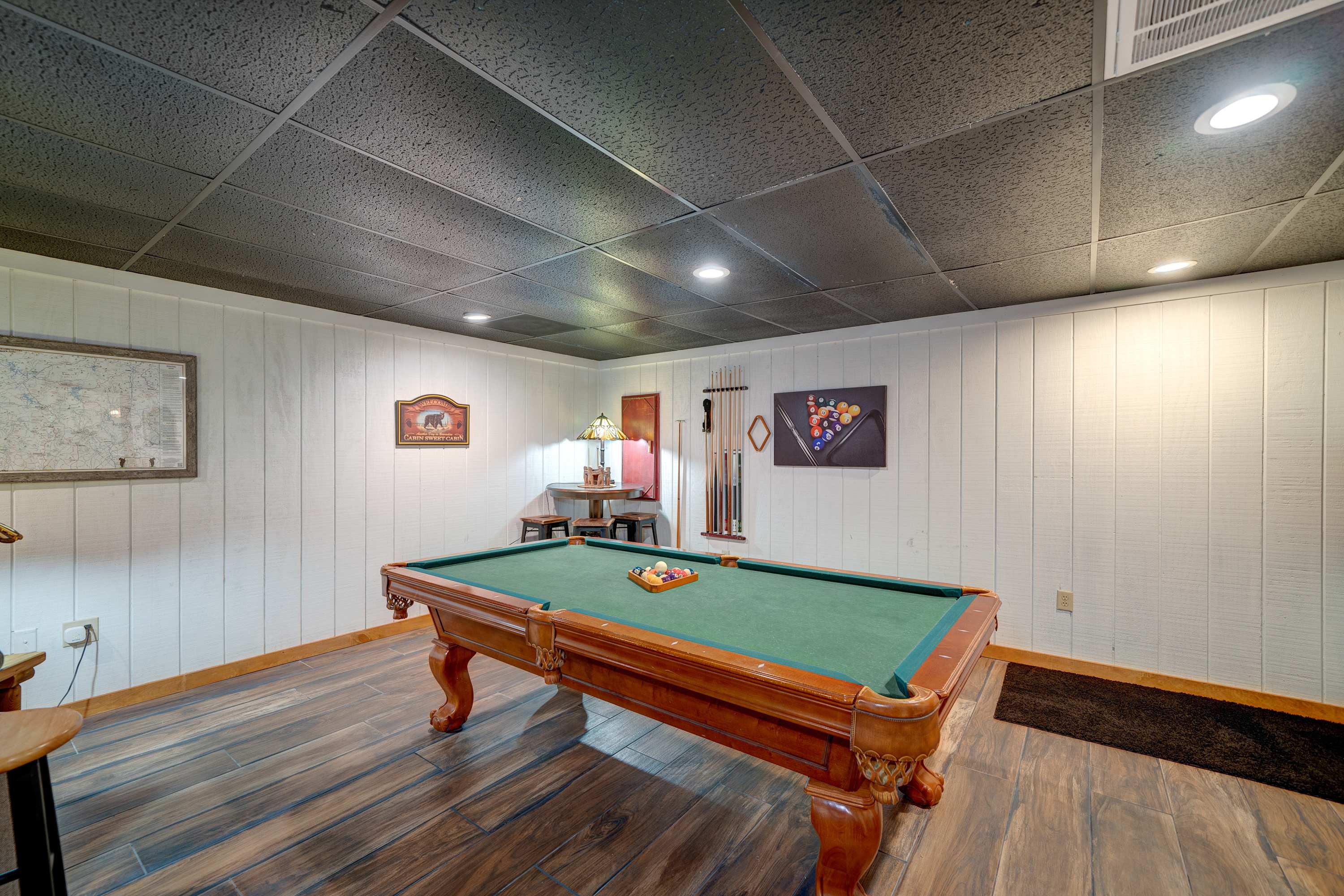 Minutes from downtown Blue Ridge Hot Tub & Game Room! 4