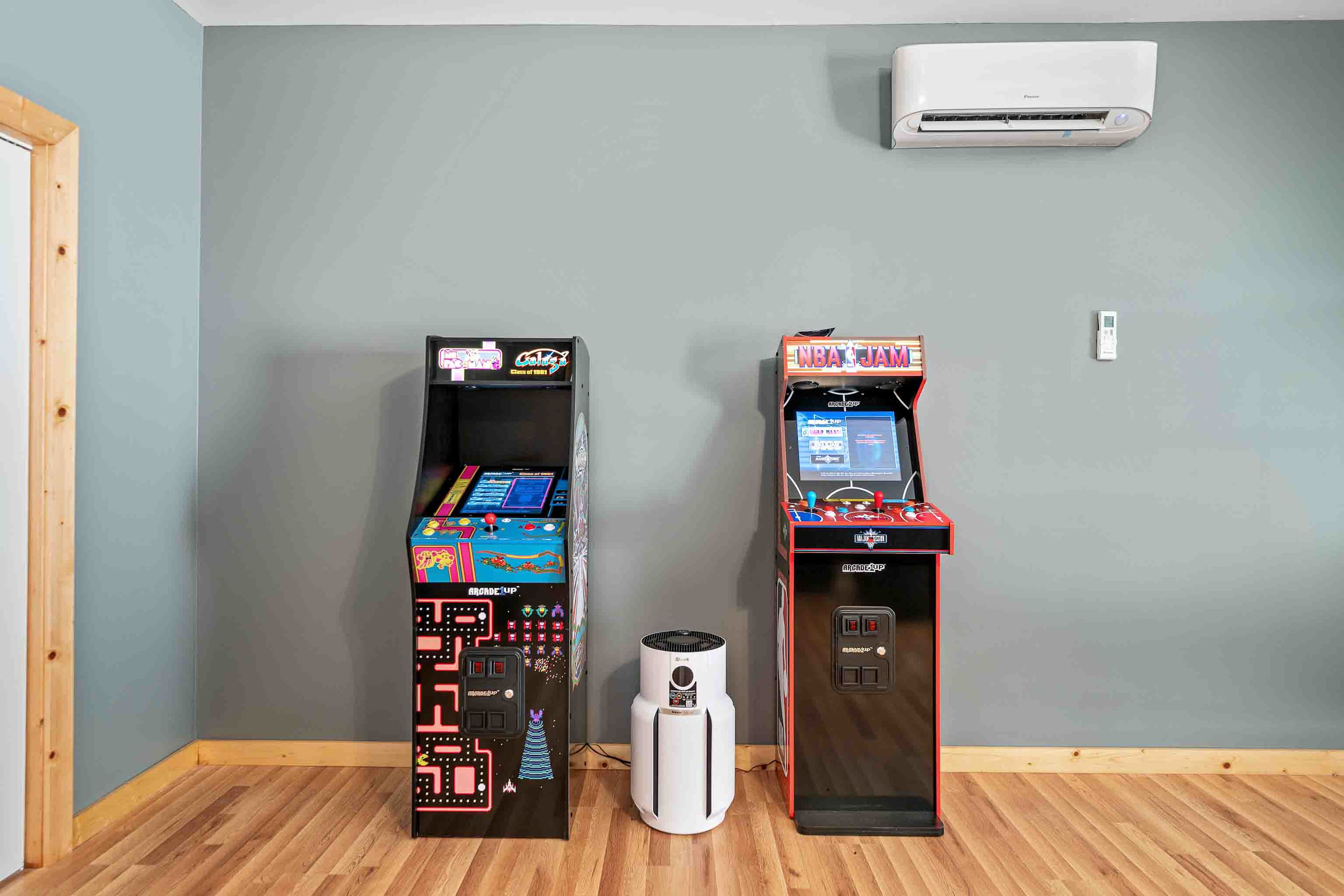 New Listing - Luxurious Mountain Home for 8 with amenities 3