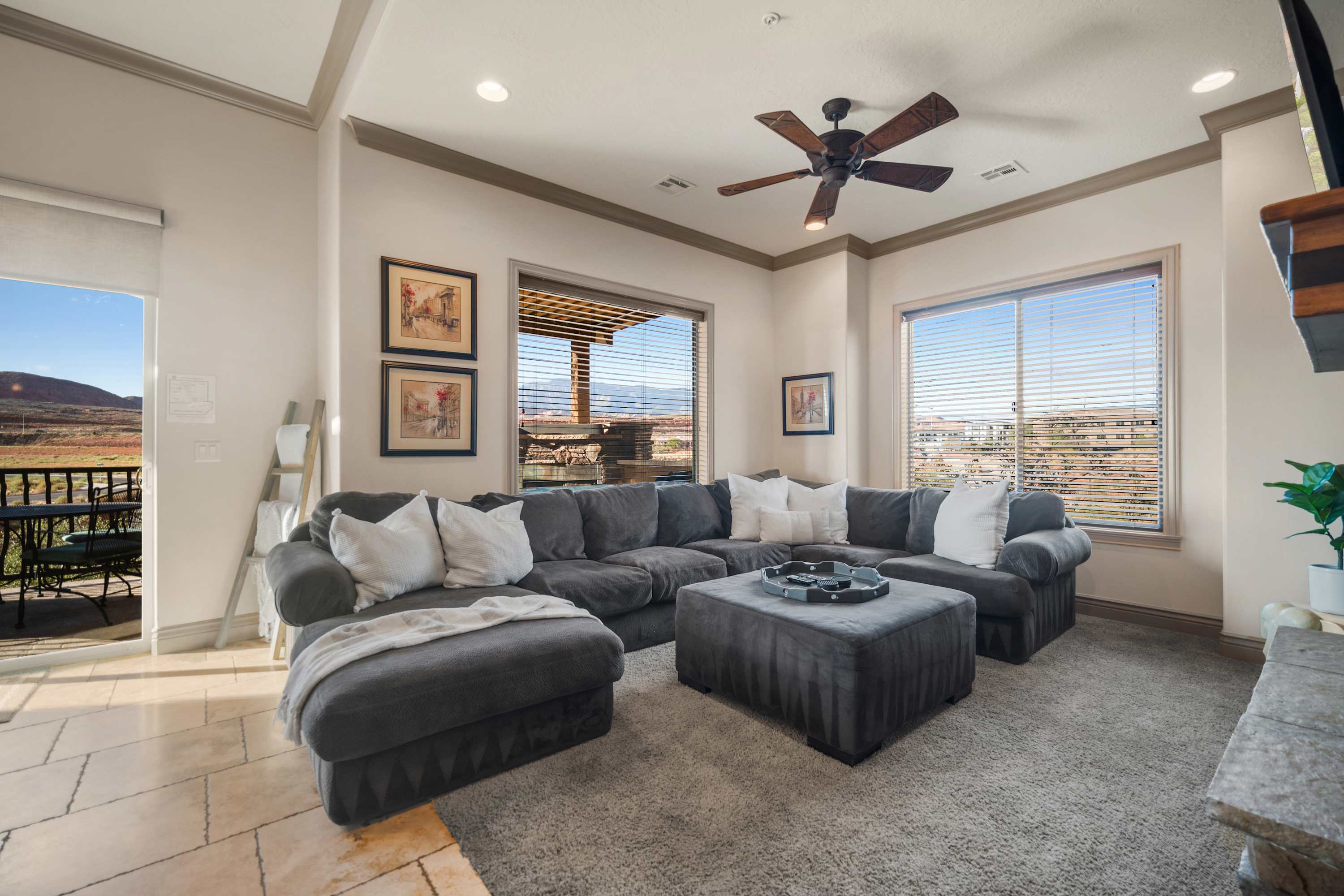 Coral Sunset - Amenity-Filled!