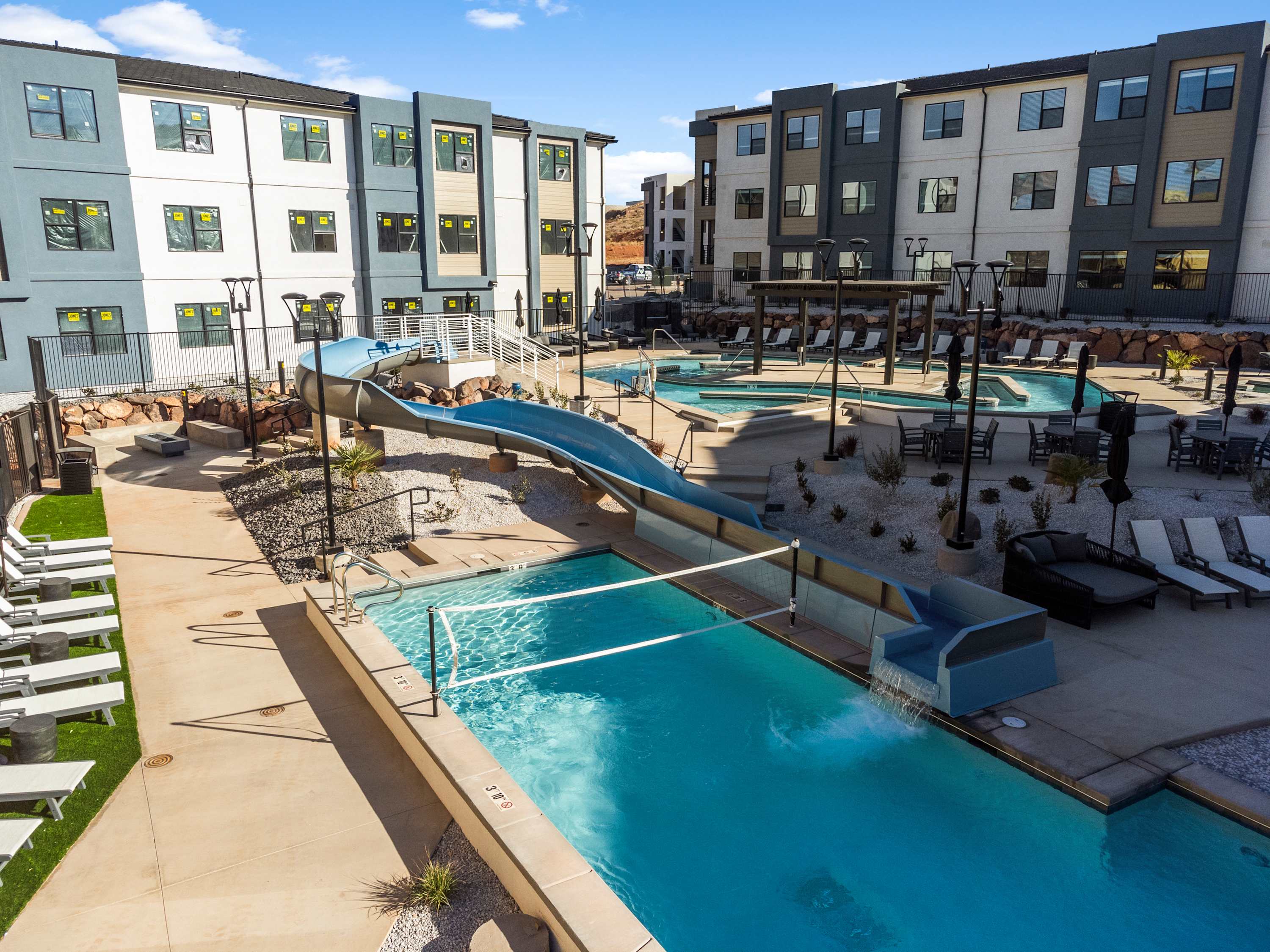 Desert Ocean Vibes- Resort Amenities