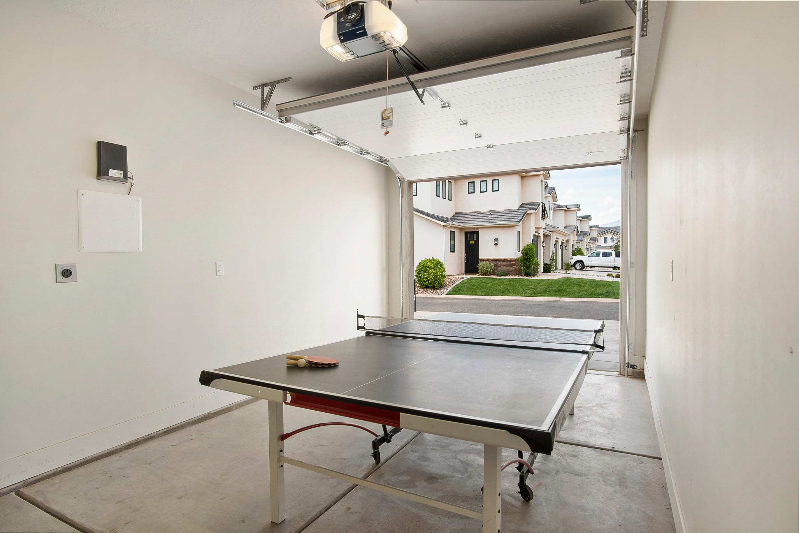 Ping pong table