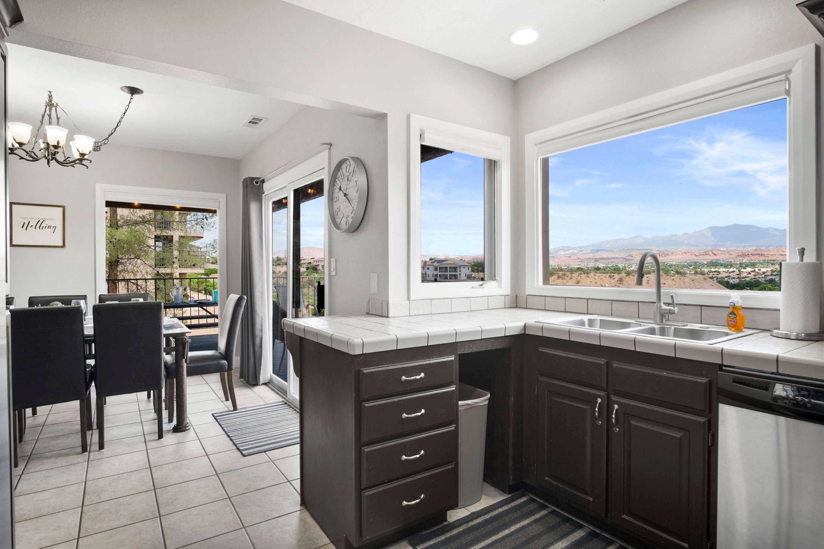 Gorgeous Views & Fun for the Entire Family! 8