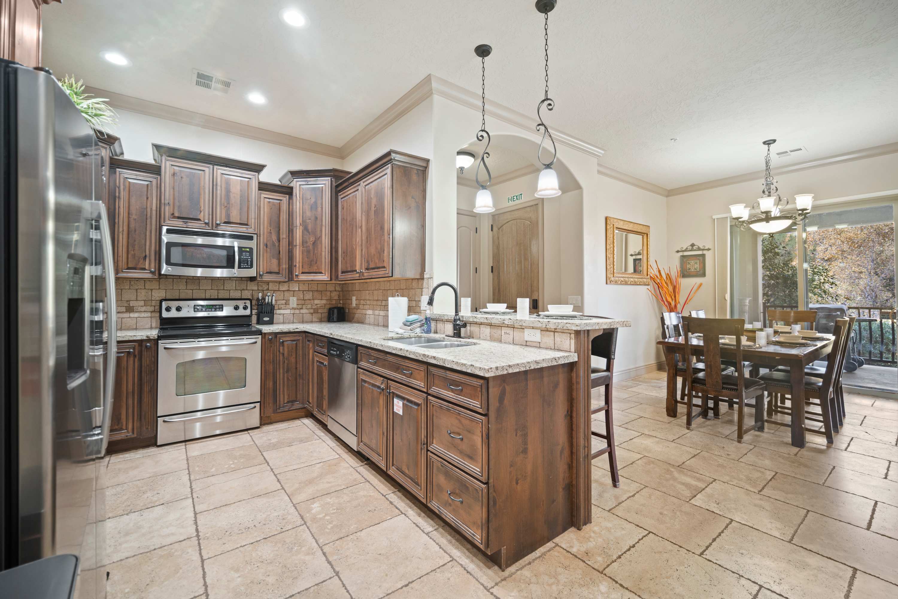 Western Front - Rustic Charm & Comfort 7