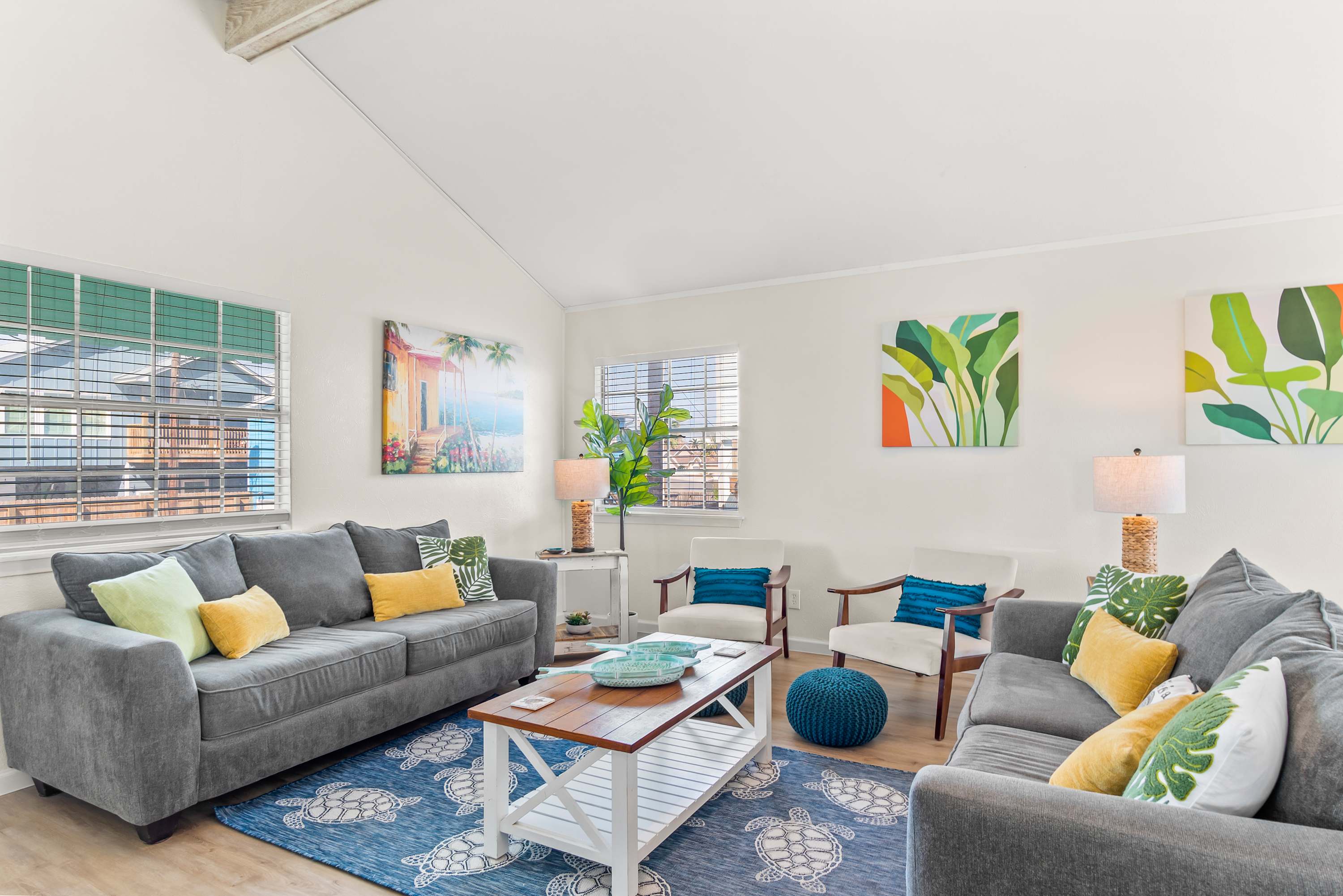 2 Bedroom Sleeps 8 Long Term Stays + Pets 6