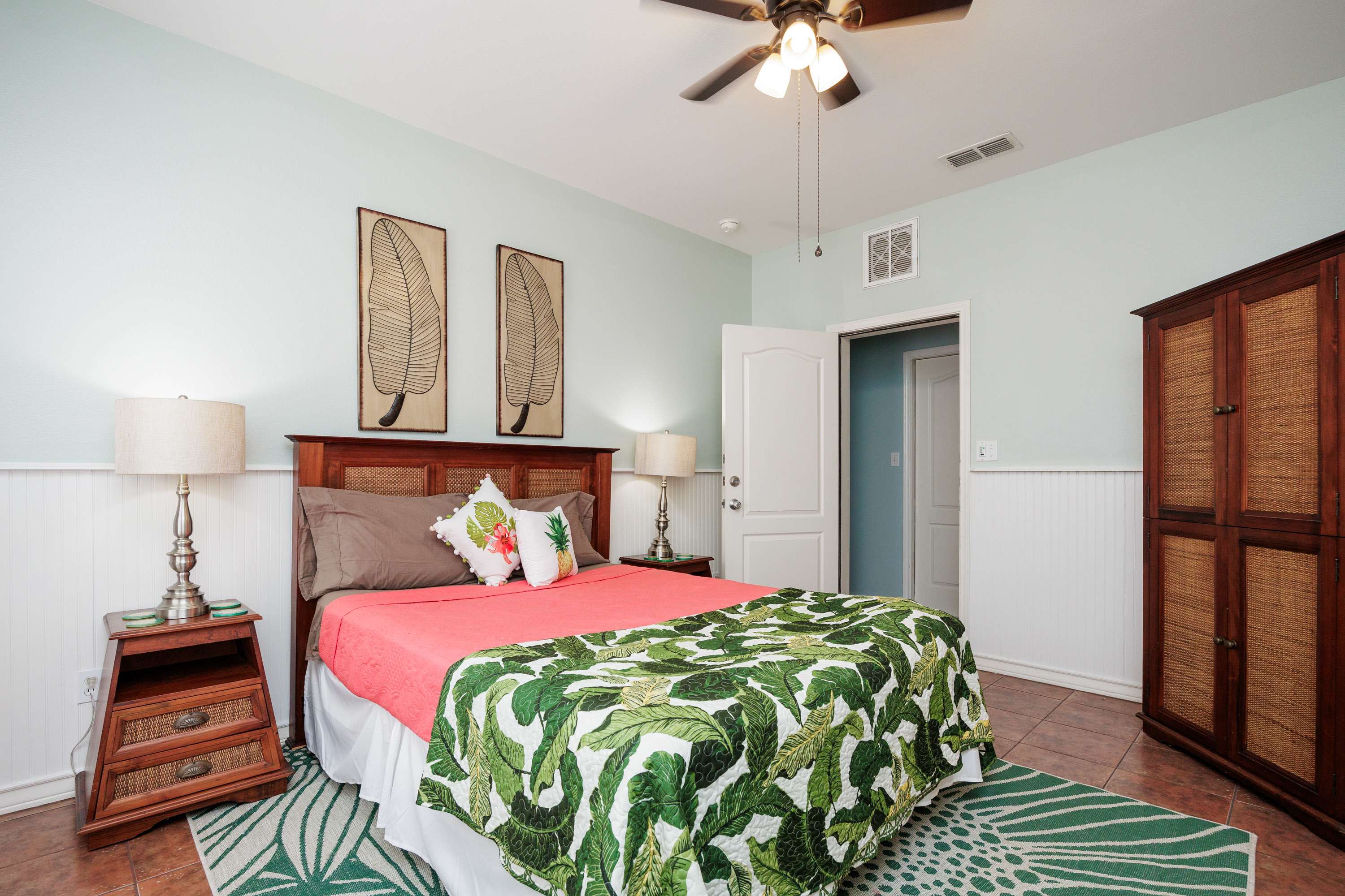 Padre Island Retreat with Optional Golf Cart 4