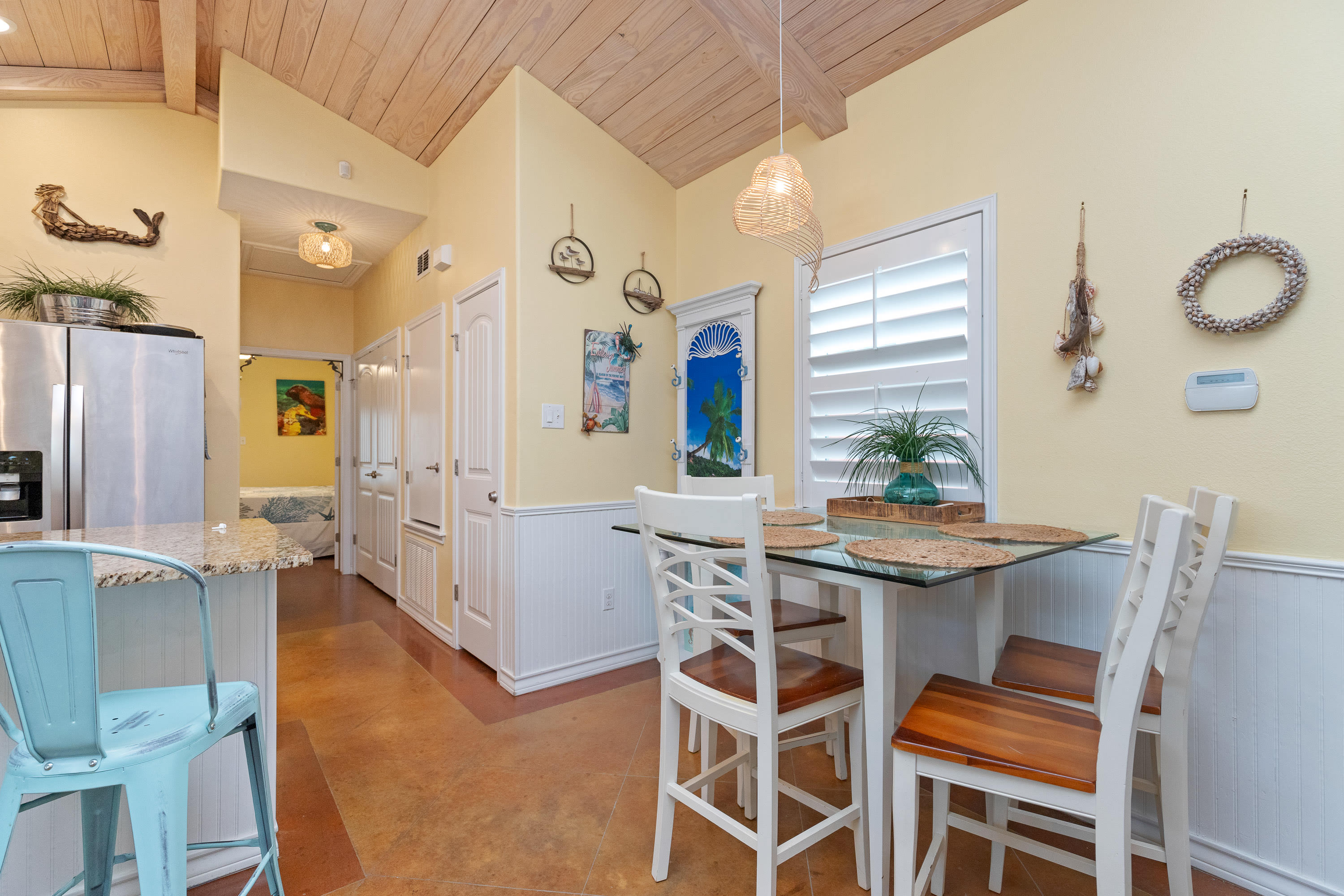 Month Long Stays 2 Bdr | Pool | | Sleeps 8 7