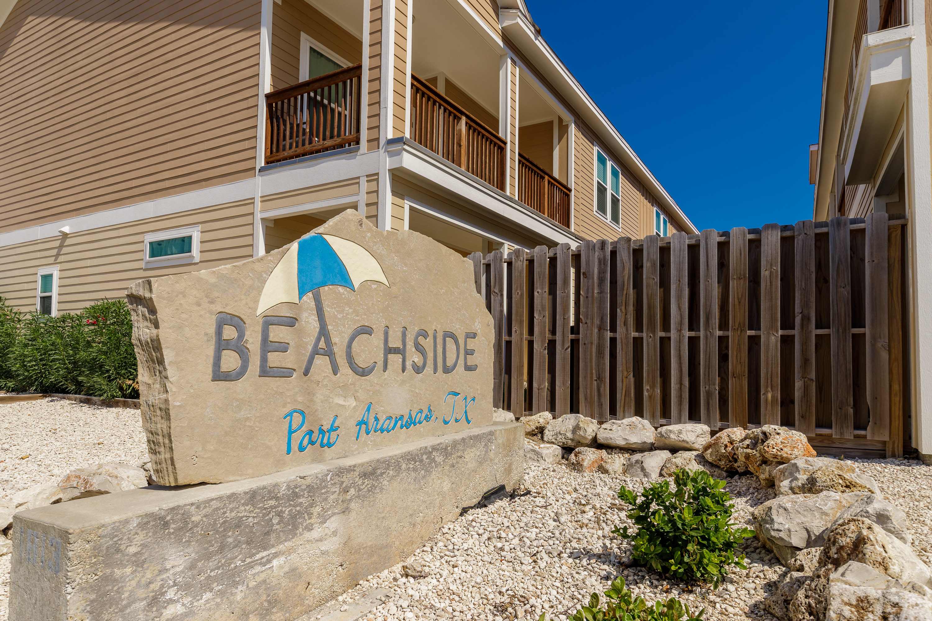 Month Long Stays 4 Bdr | Resort Pool | Sleeps 12 8