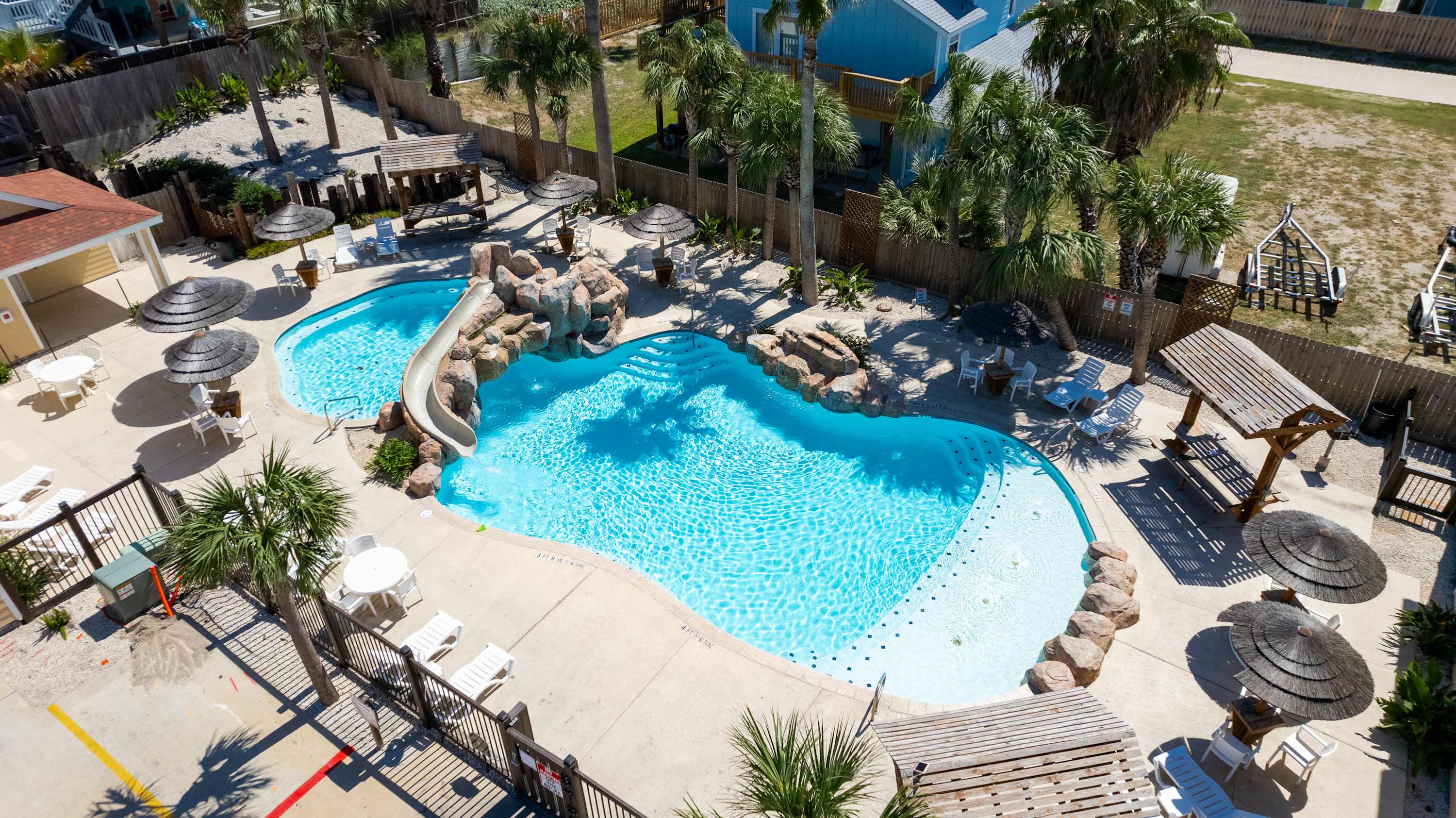 Featured Property Month Long Stays 4 Bdr | Resort Pool | Sleeps 12