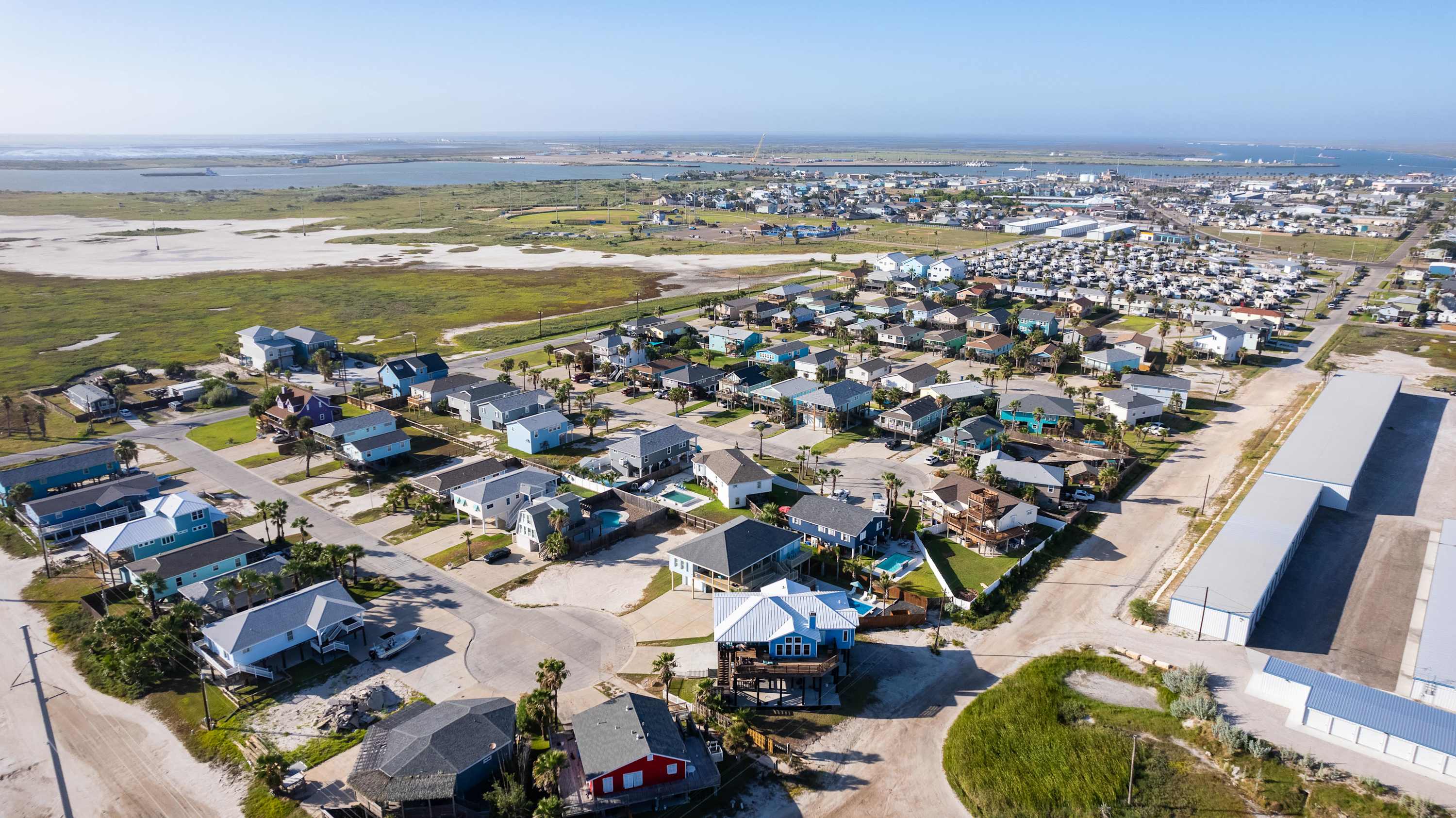 Month Long Rates 3 Bedroom & Pets 5