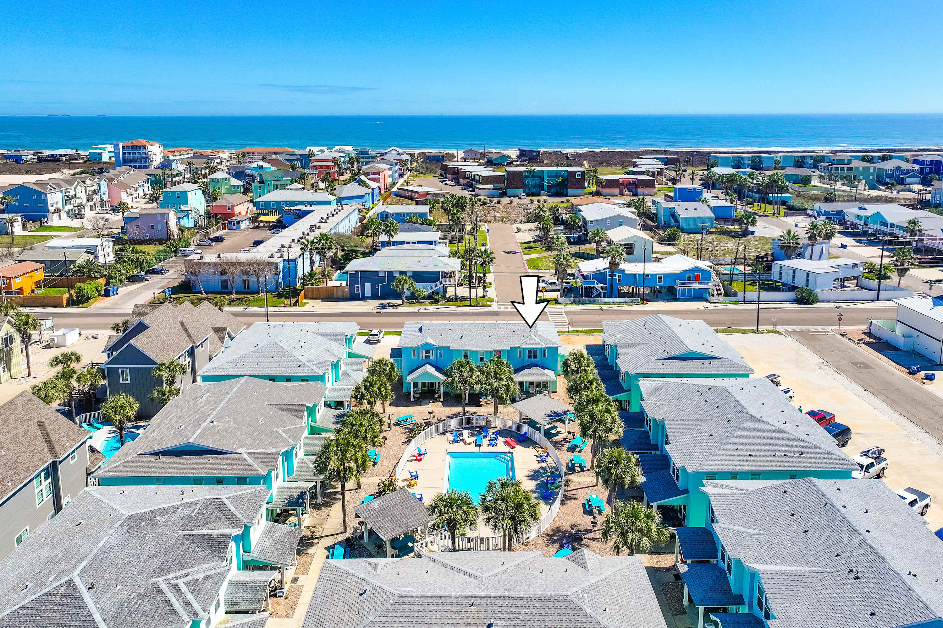 Month Long Stays 3 Bdr | Pool | No pets | Sleeps 10 2