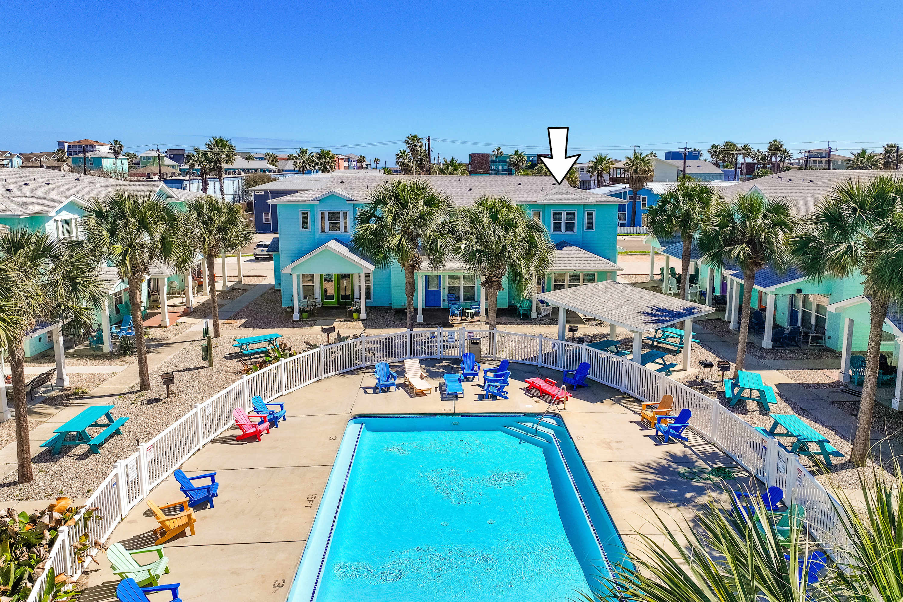 Month Long Stays 3 Bdr | Pool | No pets | Sleeps 10 3