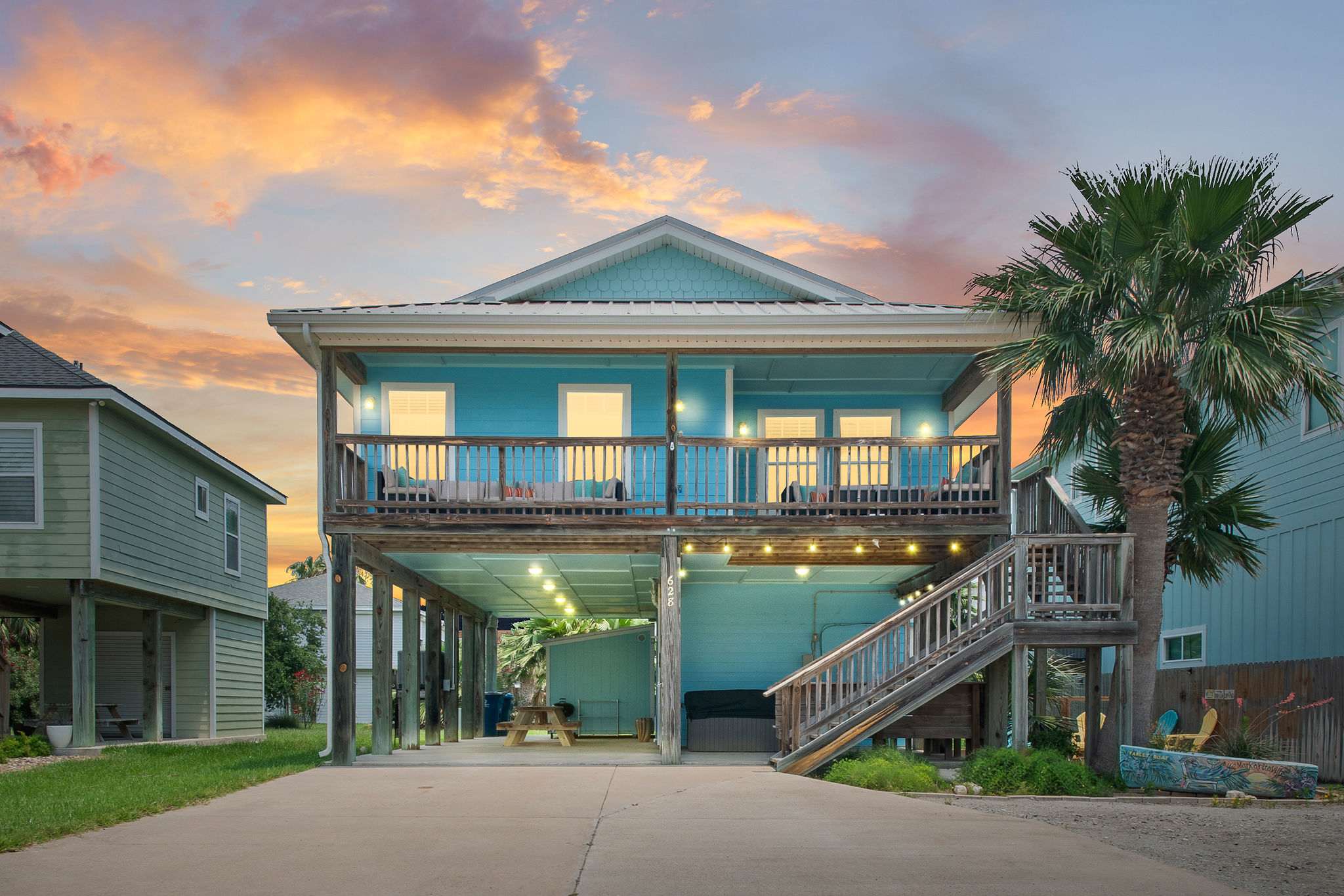 Fin and Feather – Cozy for 8