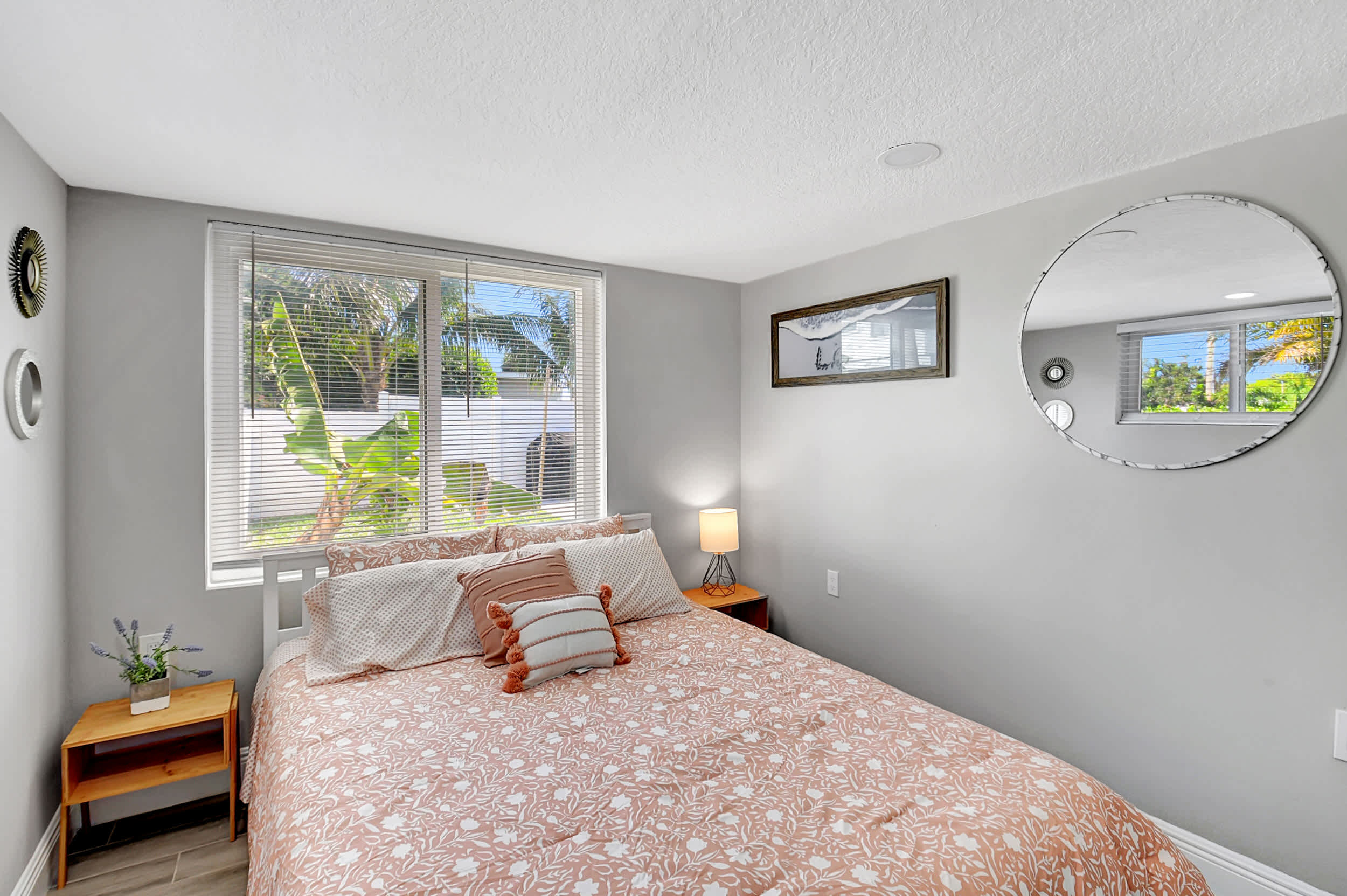 Modern and Updated Delray Beach Escape Sleeps 10! 8