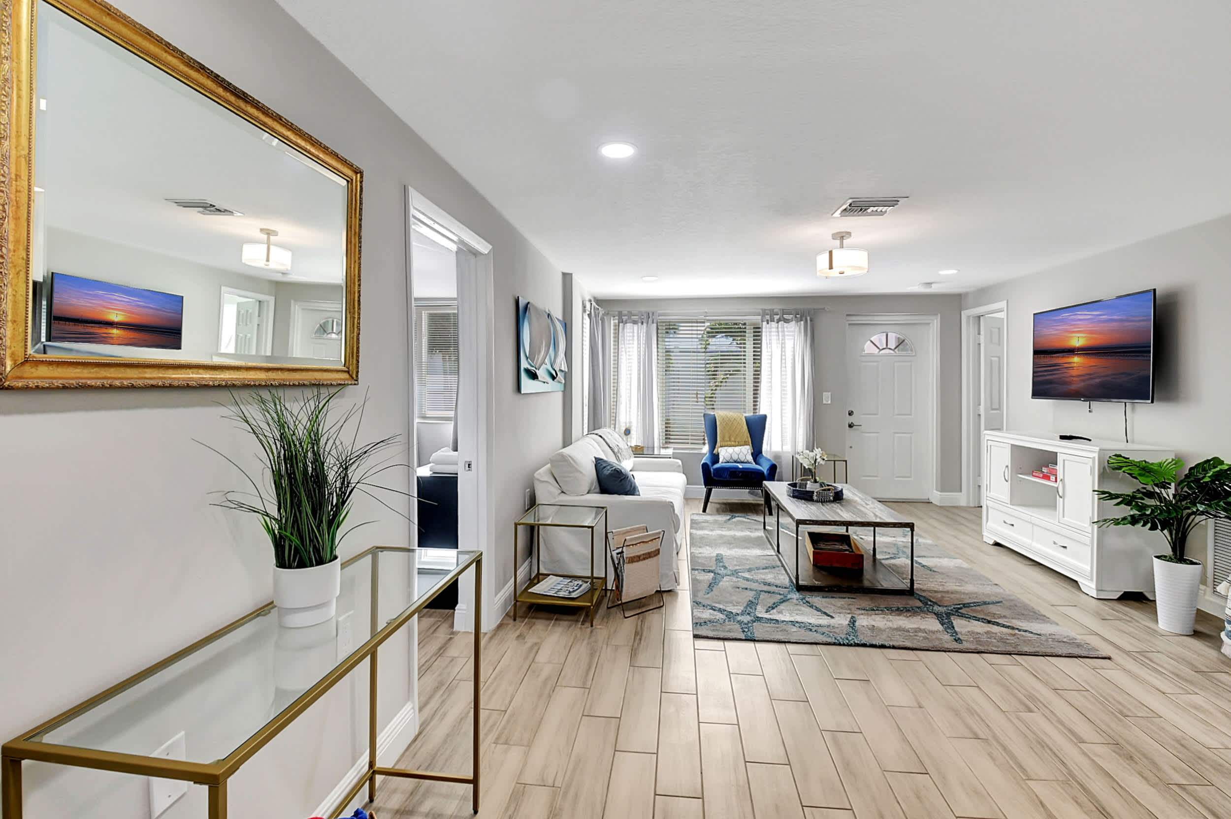 Modern and Updated Delray Beach Escape Sleeps 10! 6