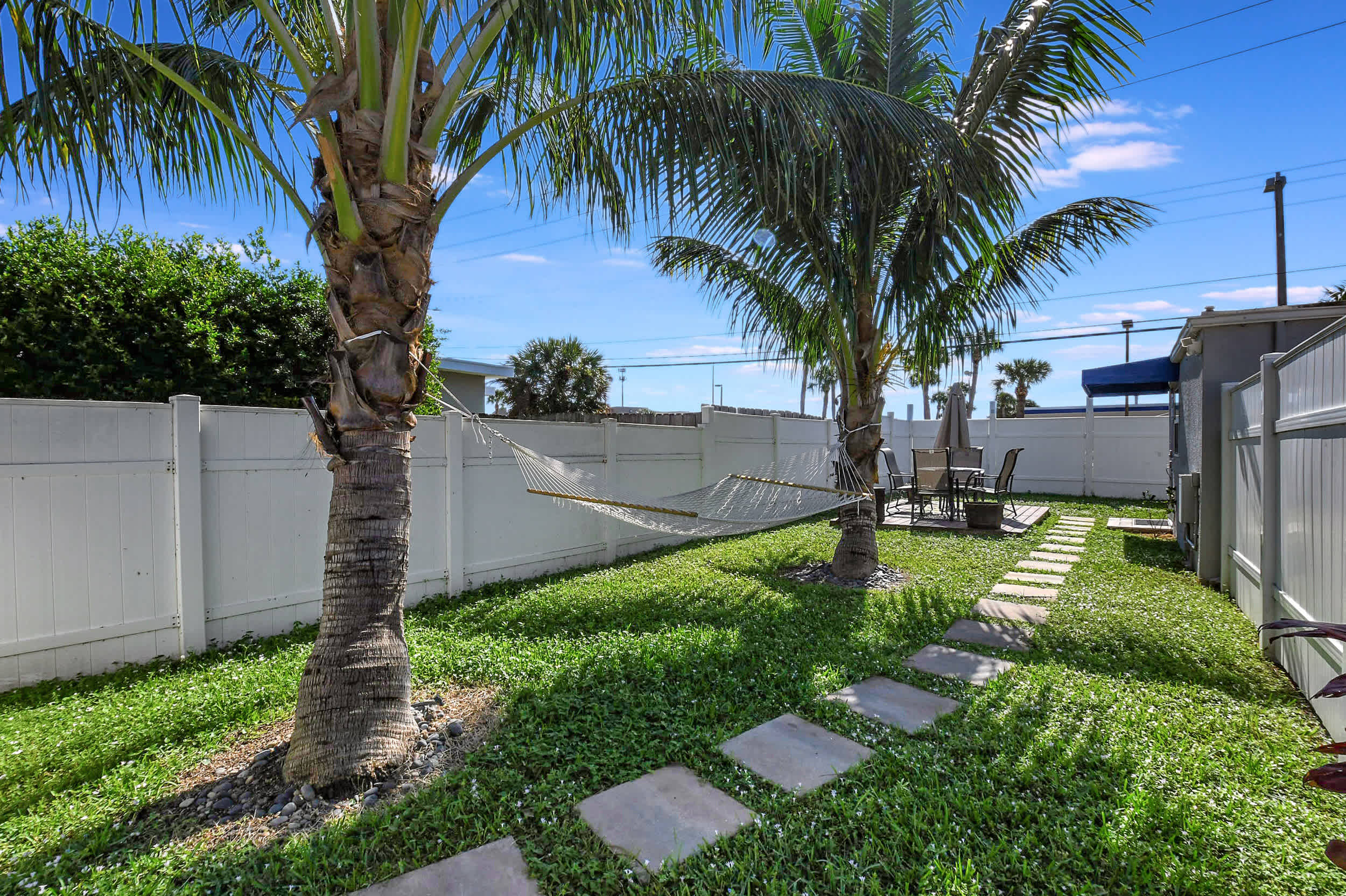 Cozy Cottage 5 Min to Beach - Perfect for Couples 6