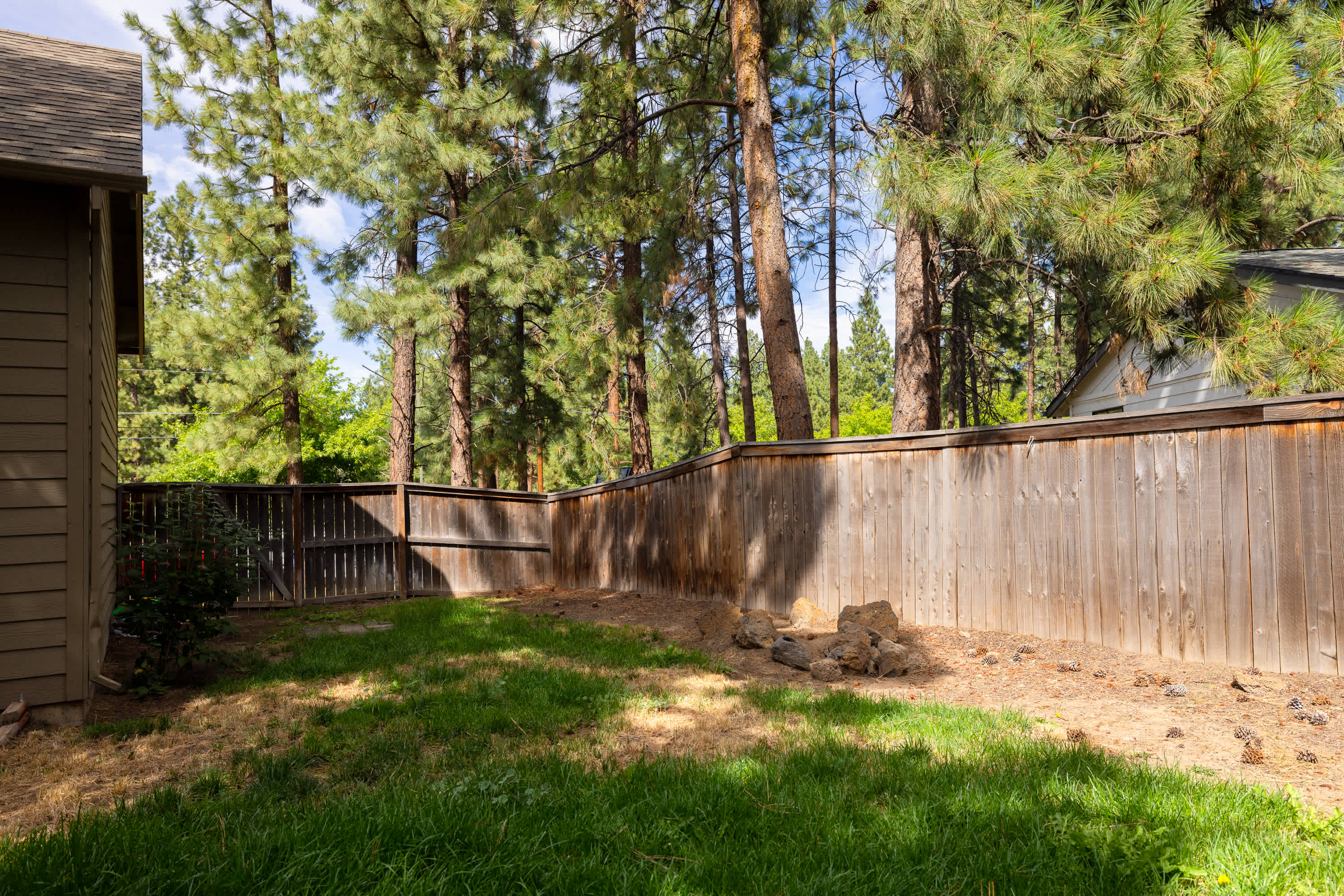 Bend Oasis: Pets OK | 10 Mins to Old Mill | Bikes + Patio 7