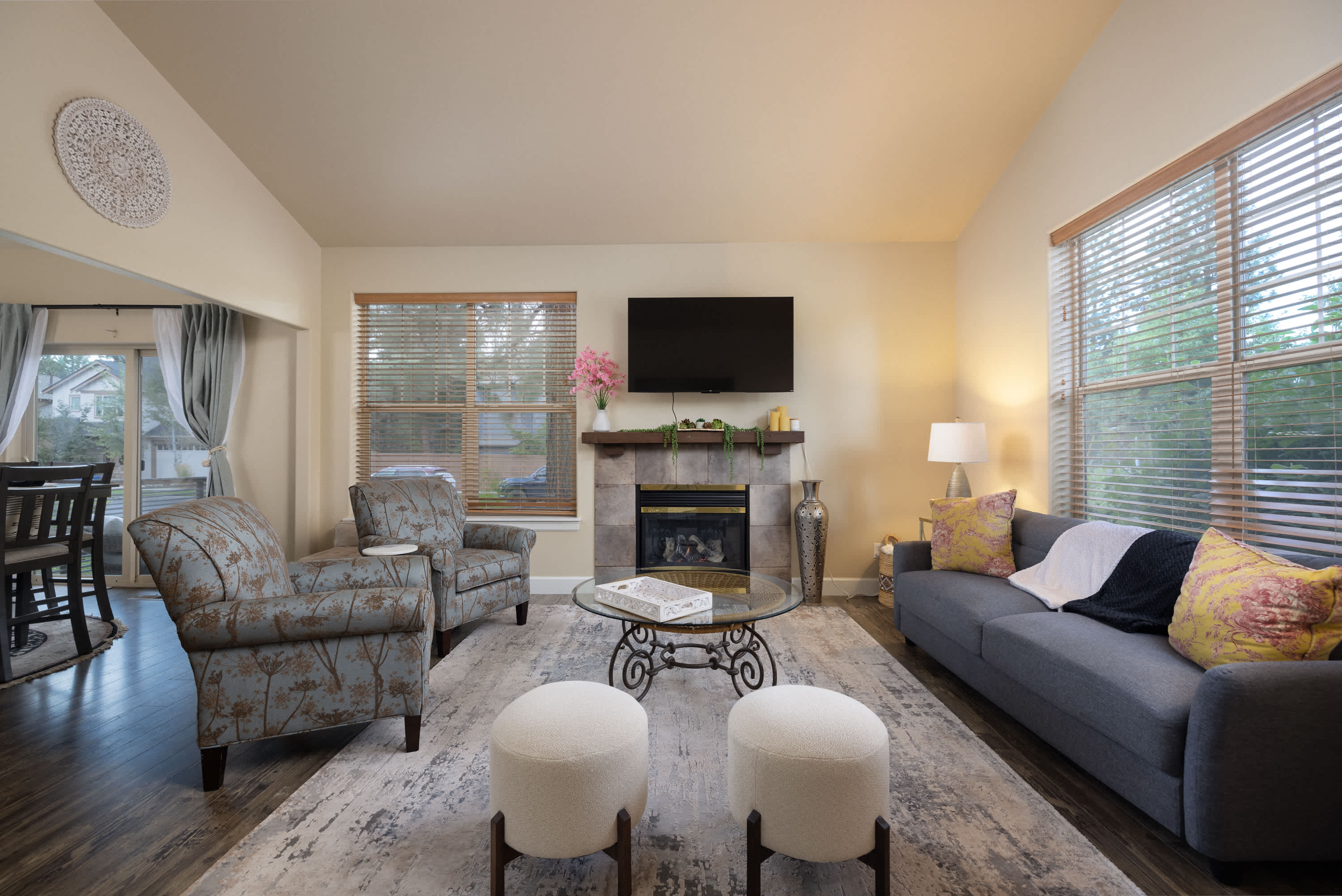 Bend Oasis: Pets OK | 10 Mins to Old Mill | Bikes + Patio