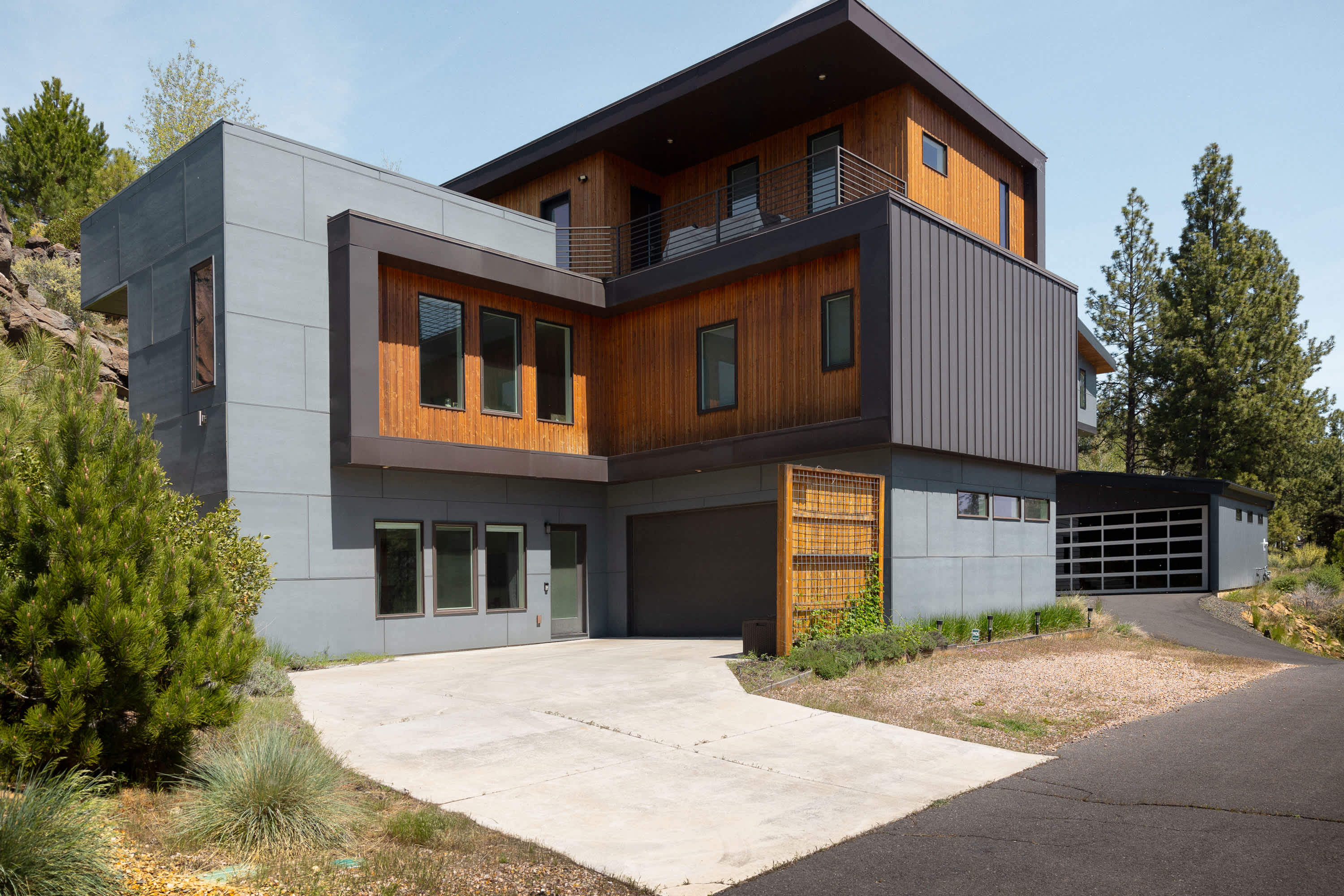 Skier's Basecamp! Cliff House, an escape for 2!