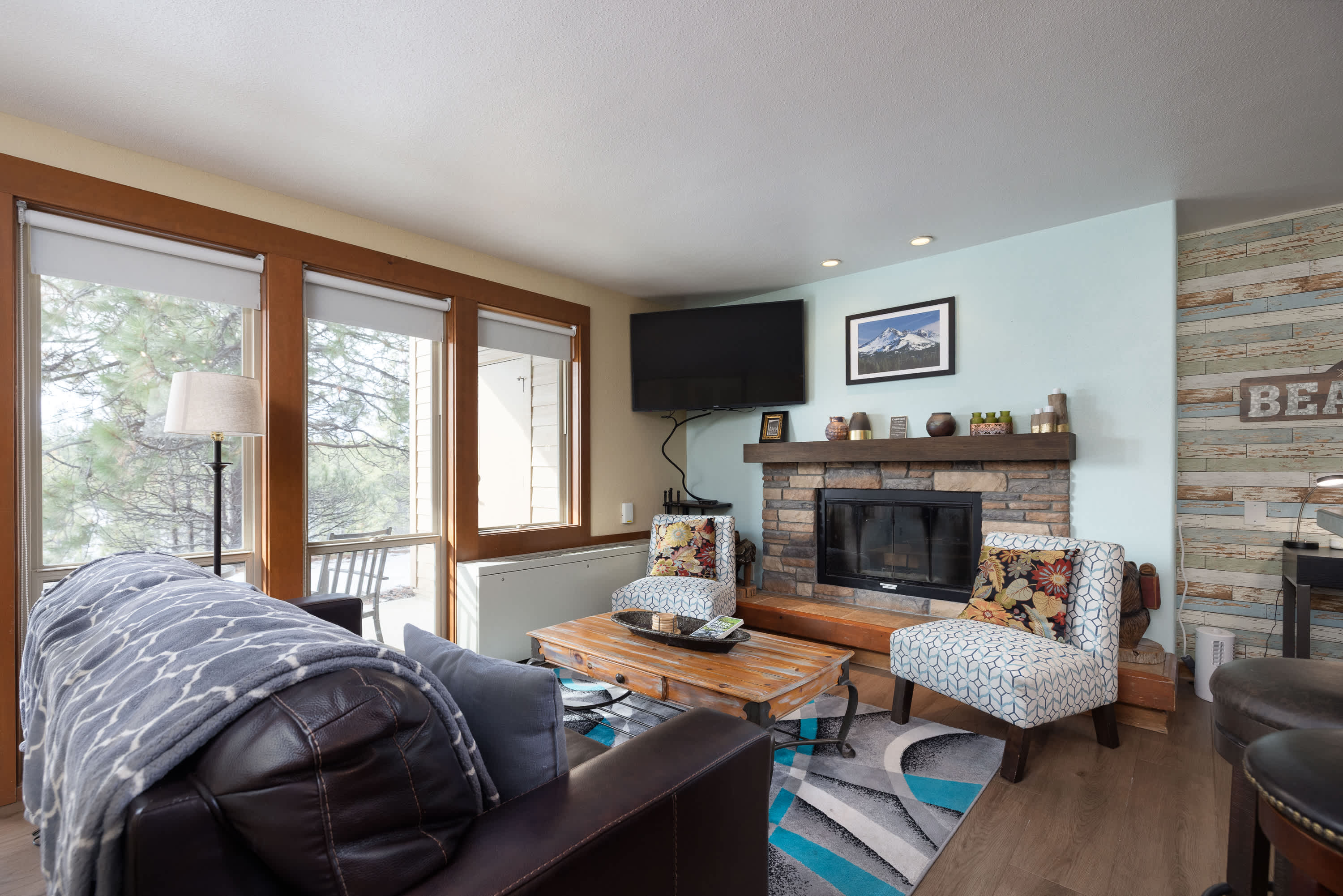 High Desert Retreat - Near Bend and Mt. Bachelor!