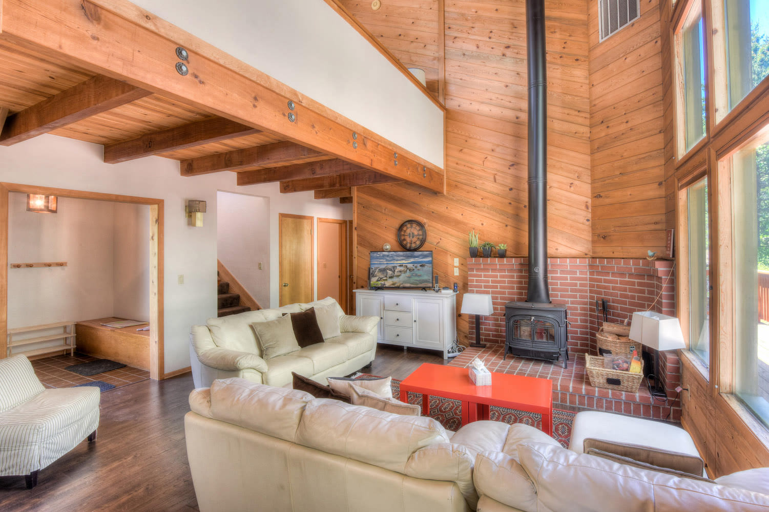 Northwoods Hangout Near Tahoe Donner 7