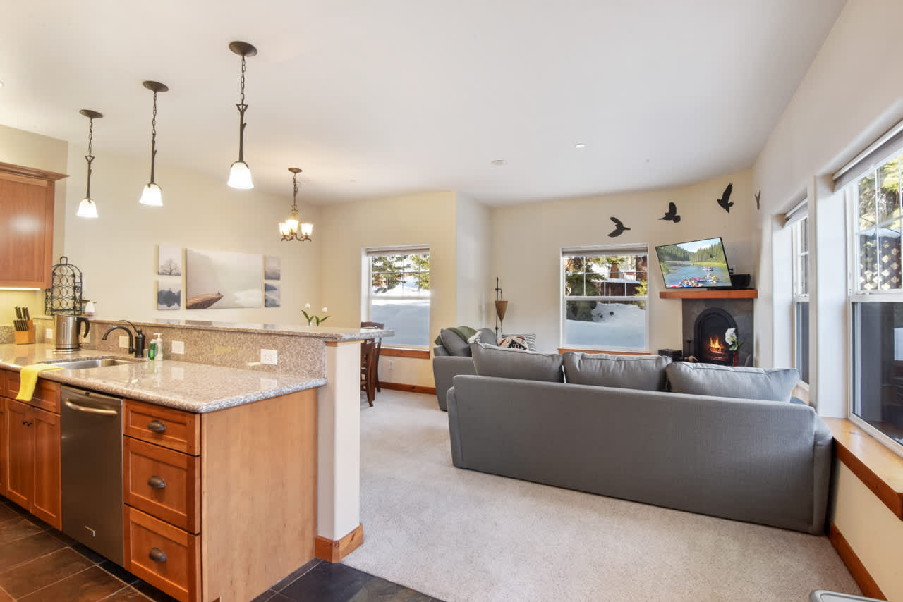 Sunny Woods Acres - Near Golf & Adventure Park 6