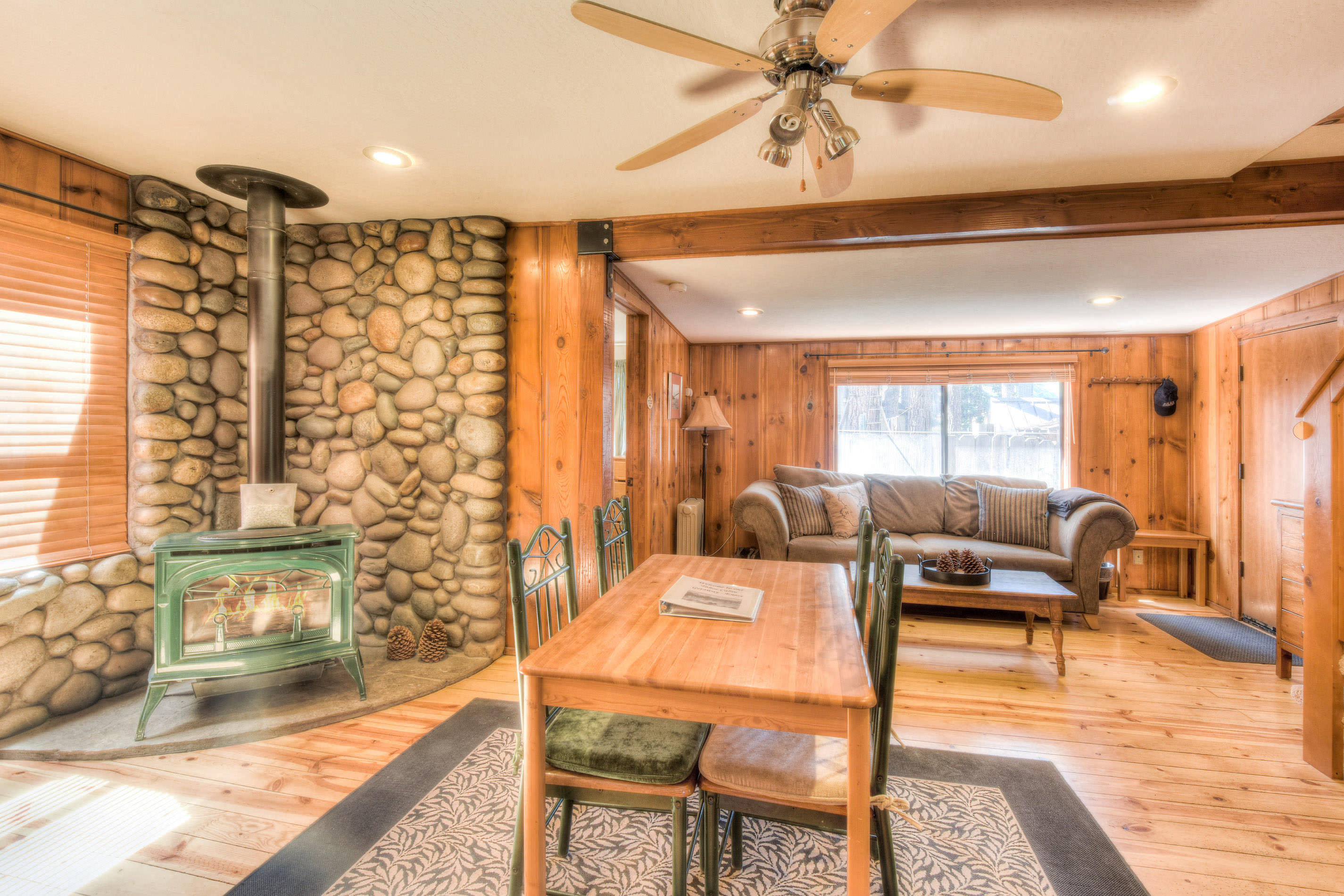 Moonlight Cove w Grill Tahoe Beach Next Door! 5