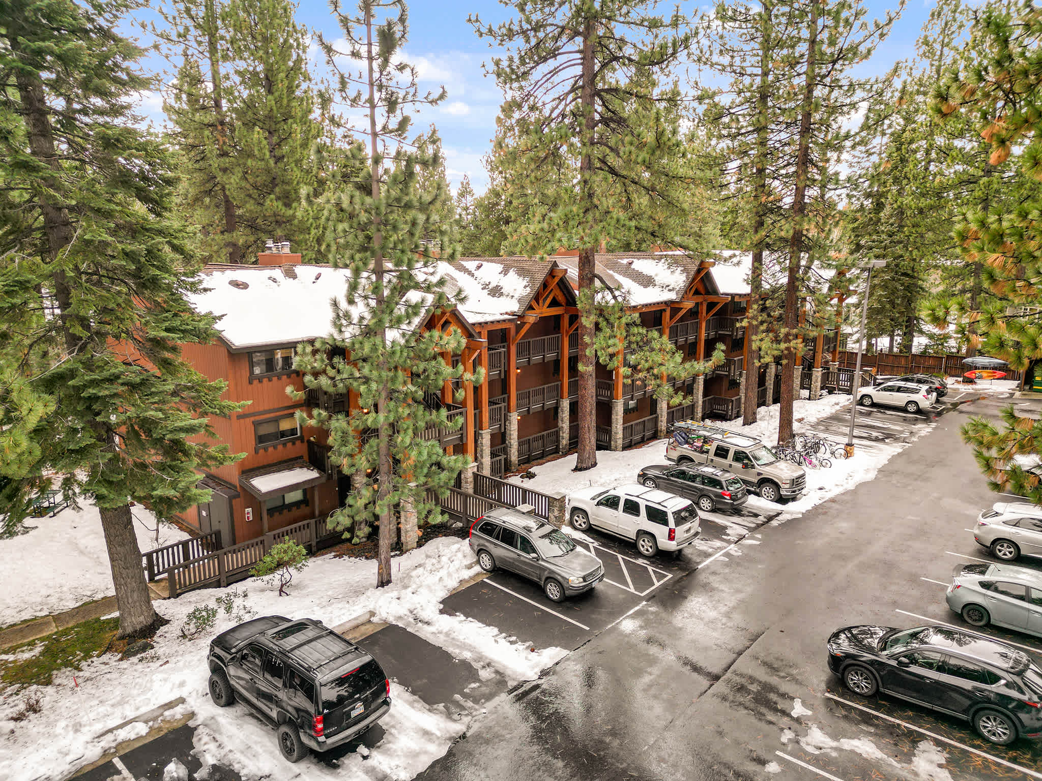 Sierra Pines Retreat - Sleeps 6! 7