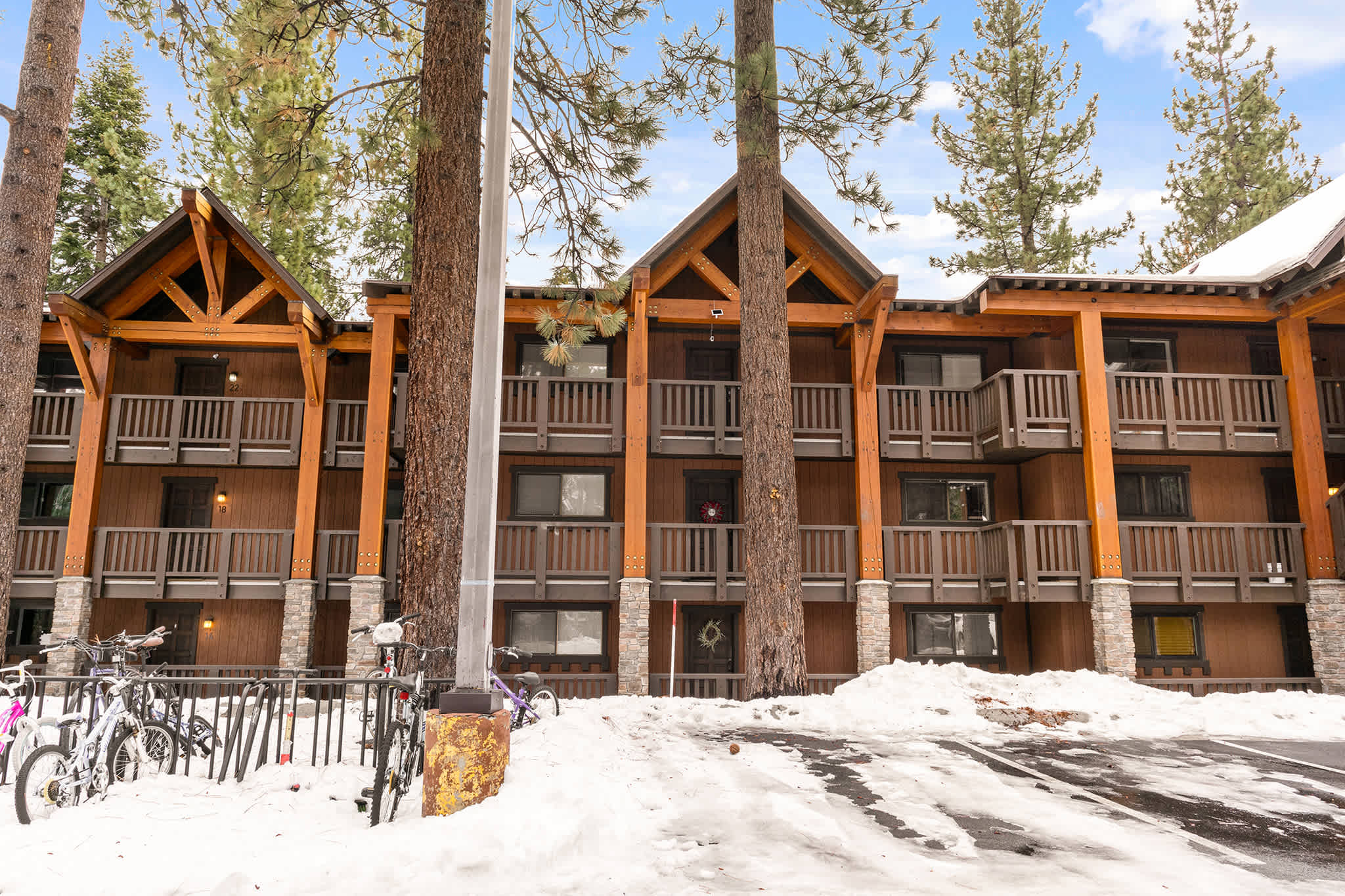 Sierra Pines Retreat - Sleeps 6! 8