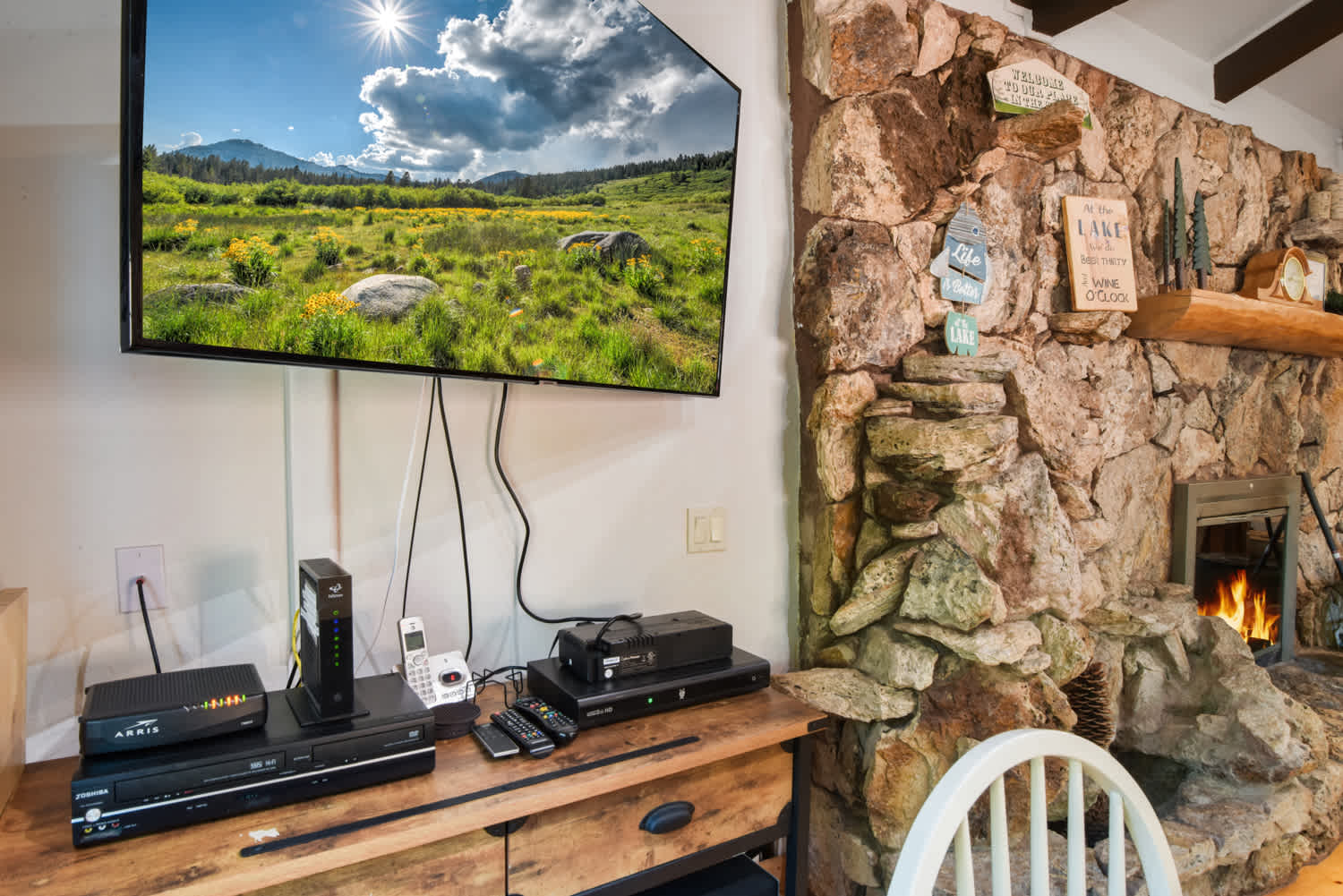 Elm Street Getaway, Sleeps 8! 7