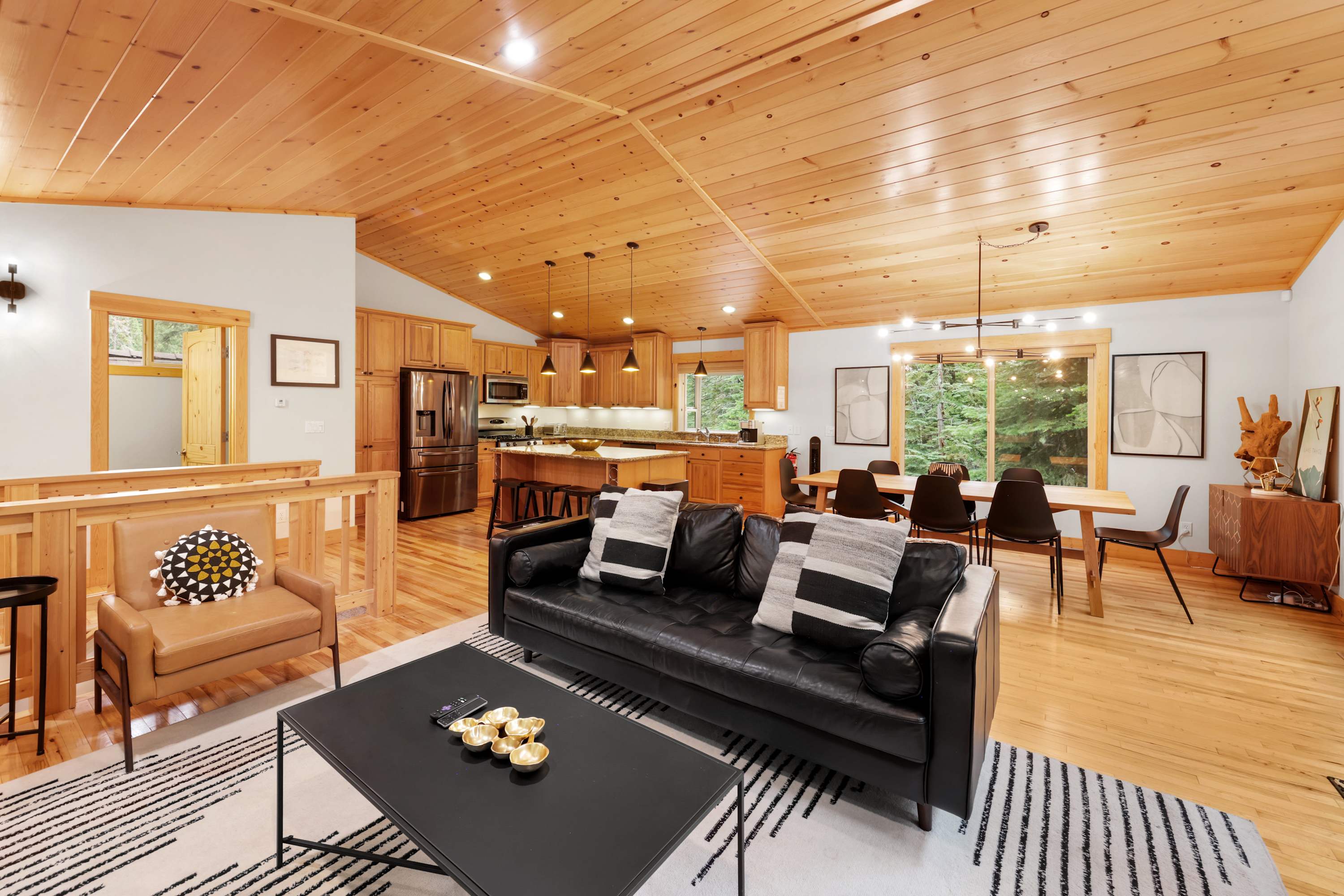 Modern Lake Tahoe Retreat Ski and Swim 4