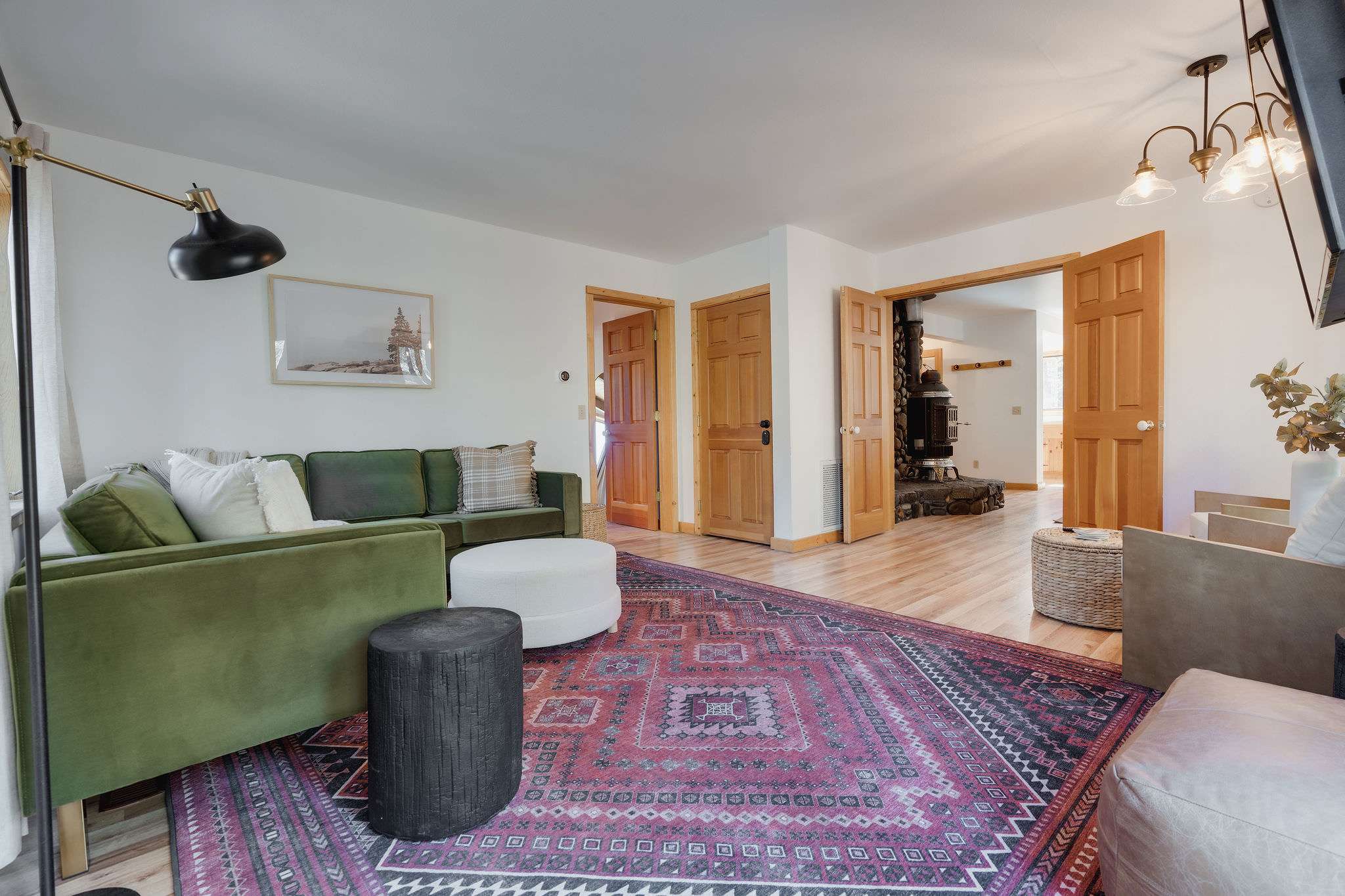 Spacious living room