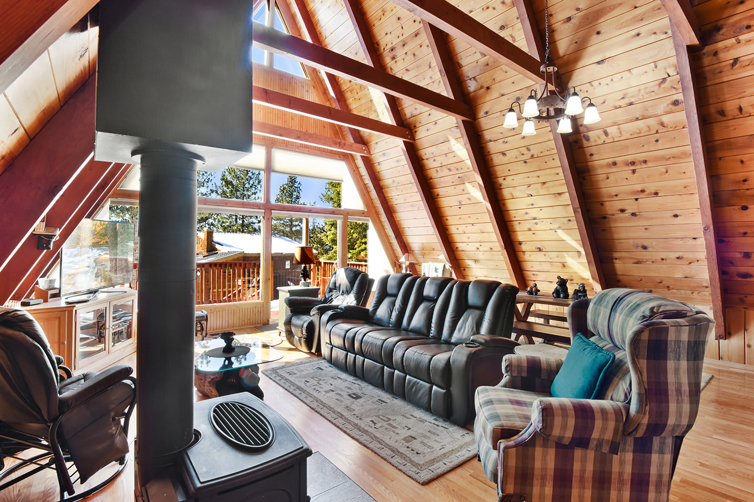 Beautiful Mountain Getaway 7