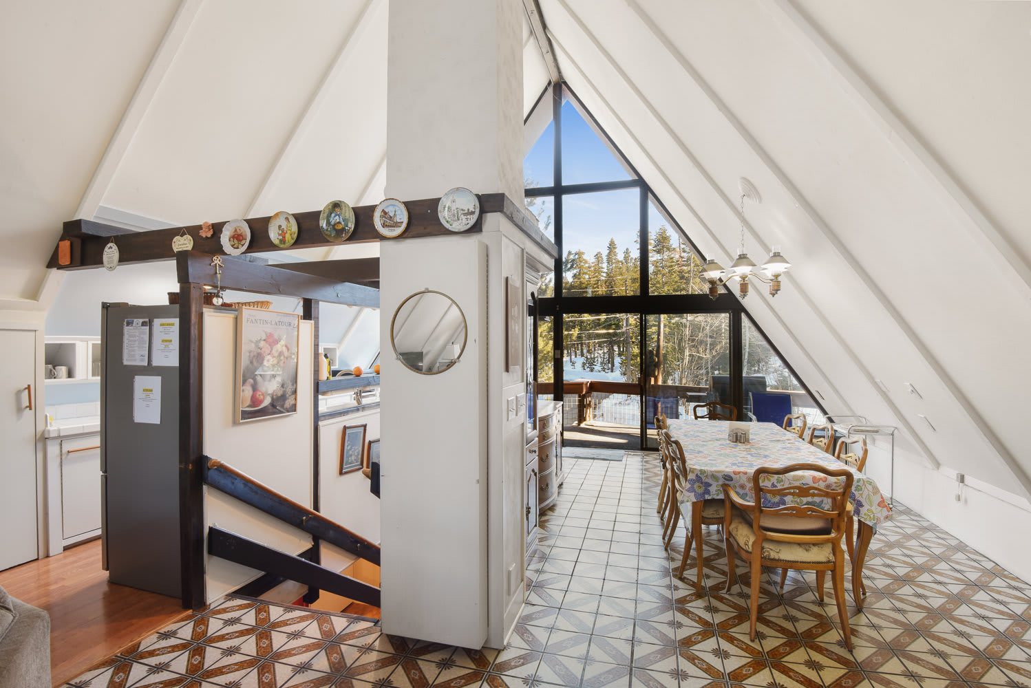 Stairs from 3rd floor to 2nd floor