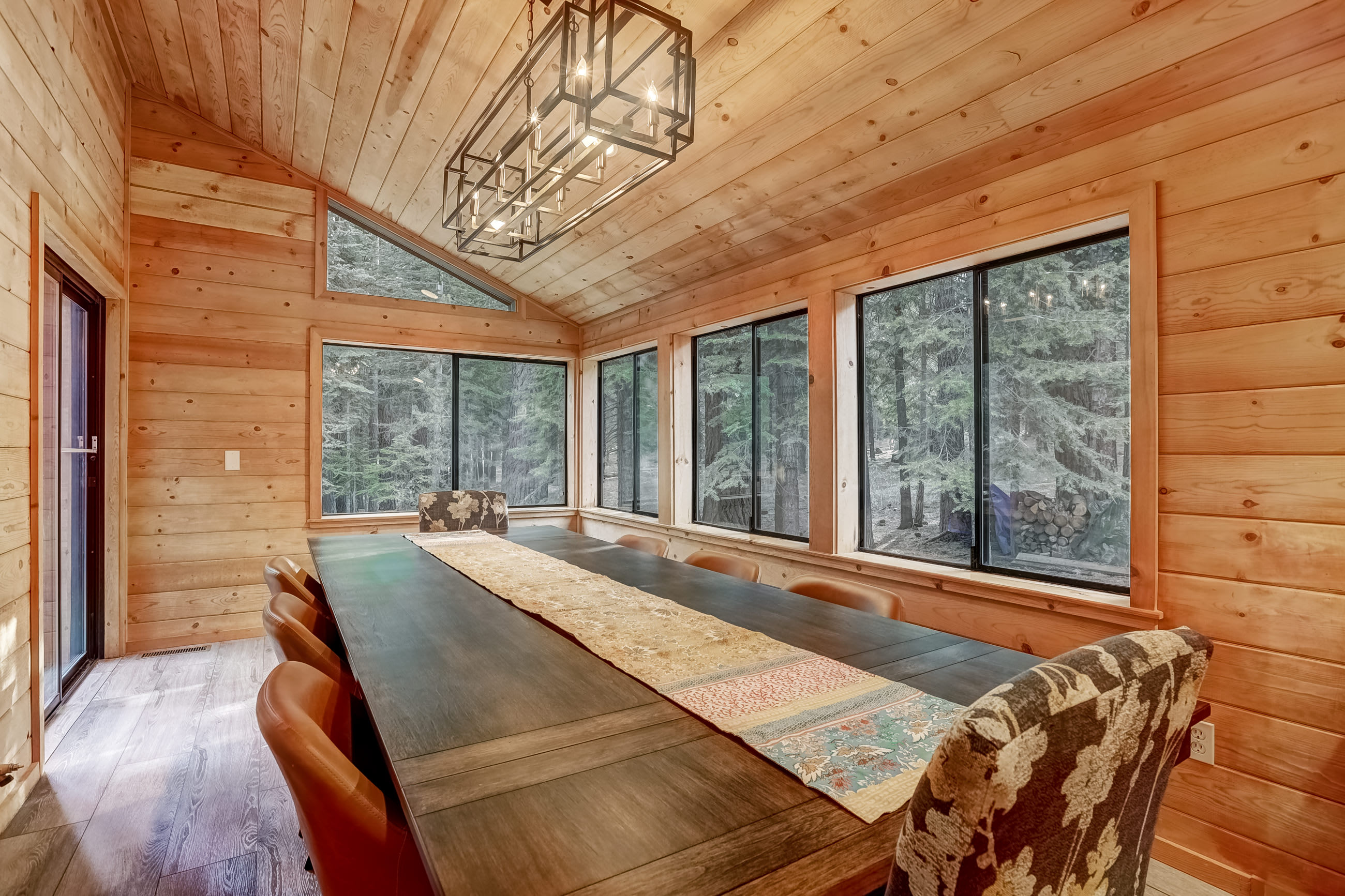 Serenity at Tahoe Donner | Peaceful, Close to Ski & Lake 8