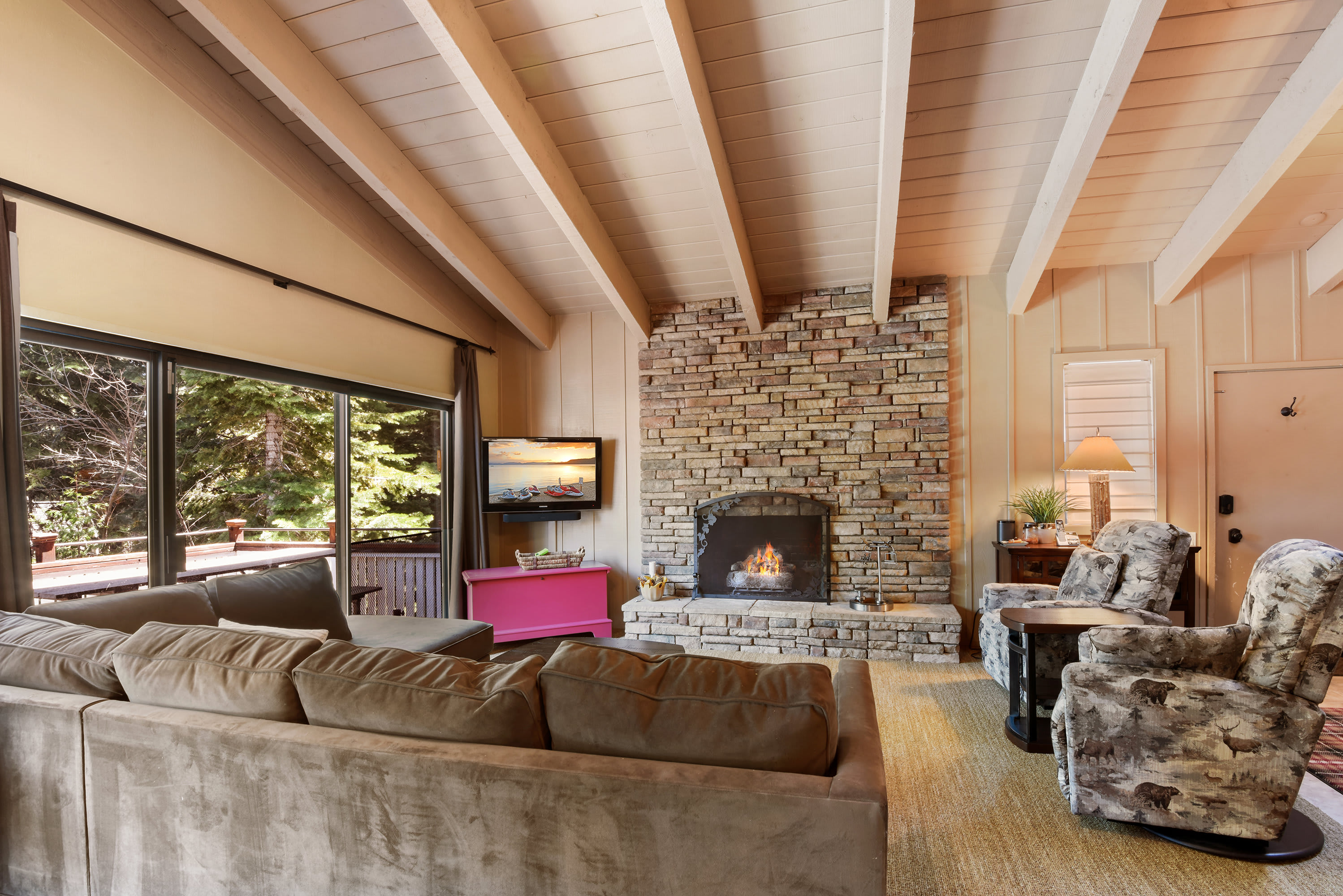 Waters Edge Oasis - Shared Pool & Pier Access 7