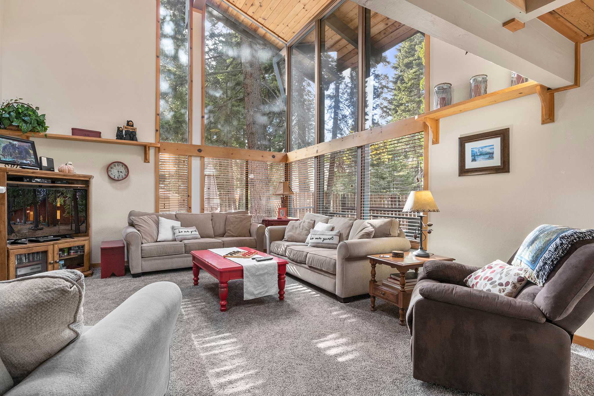 Sundance - Foosball Table, BBQ, Near West Beach